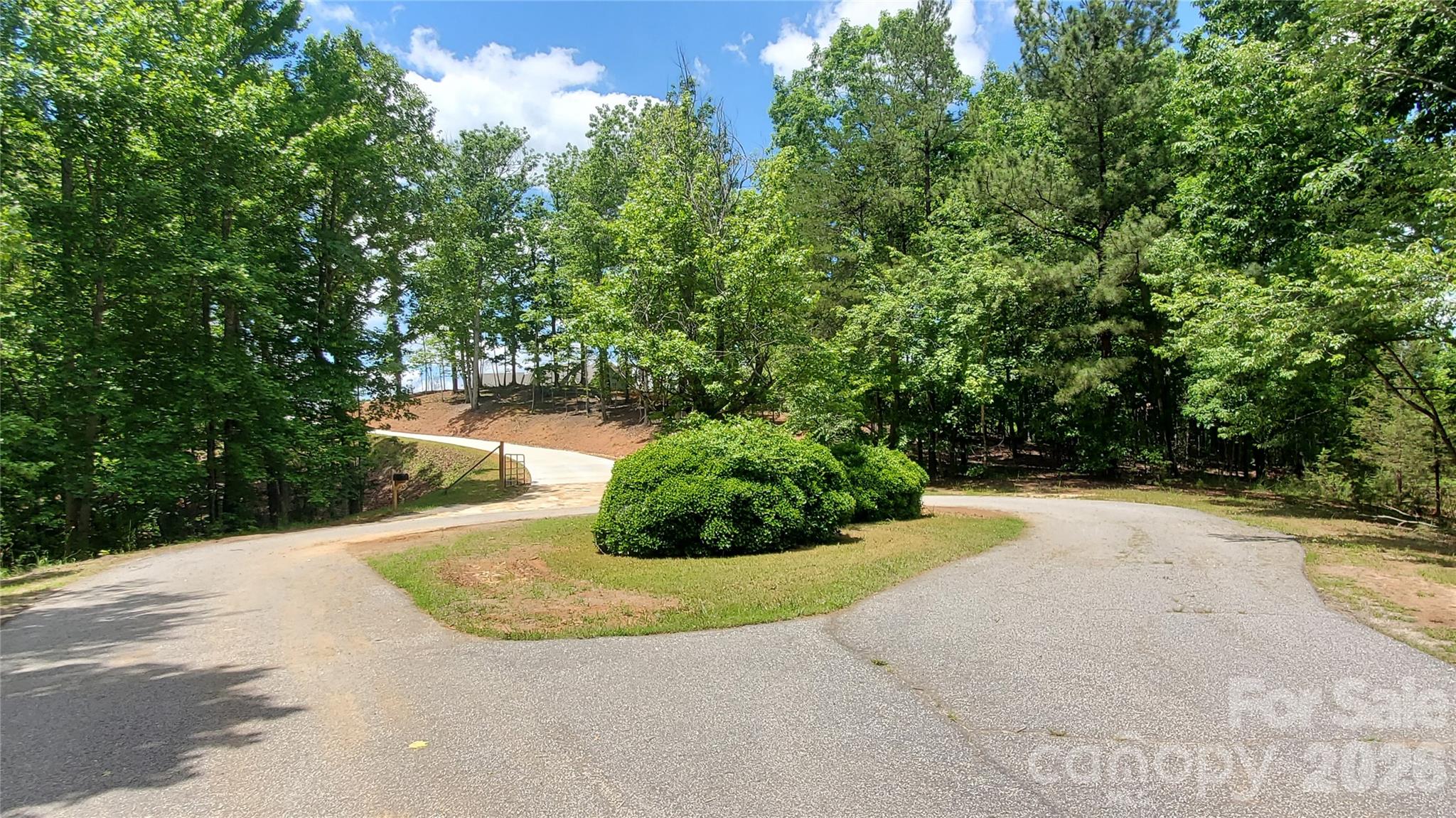 755 Hamilton Drive Property Photo 31