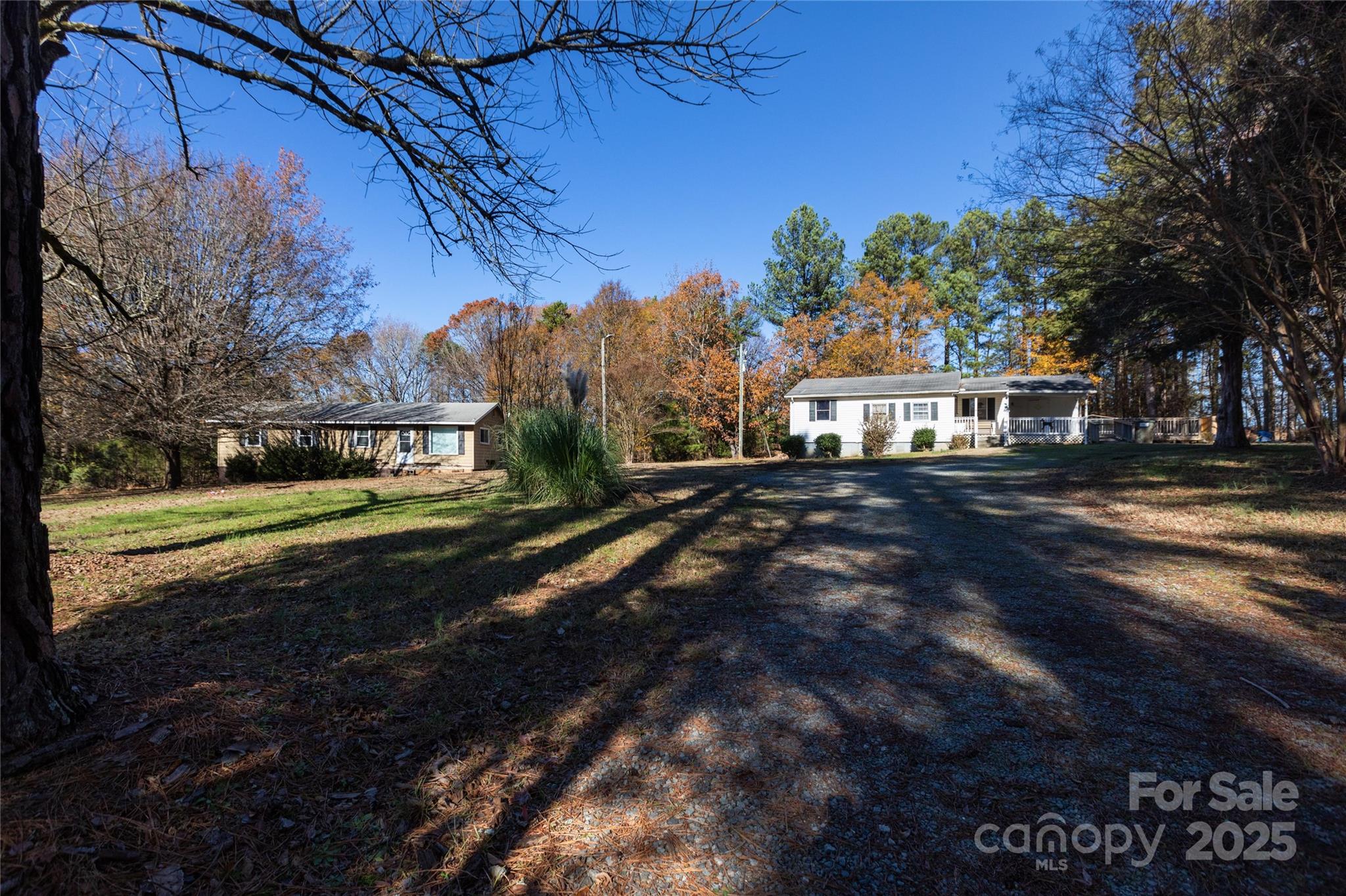 1020 & 1022 Harper Keefe Road Property Photo 1