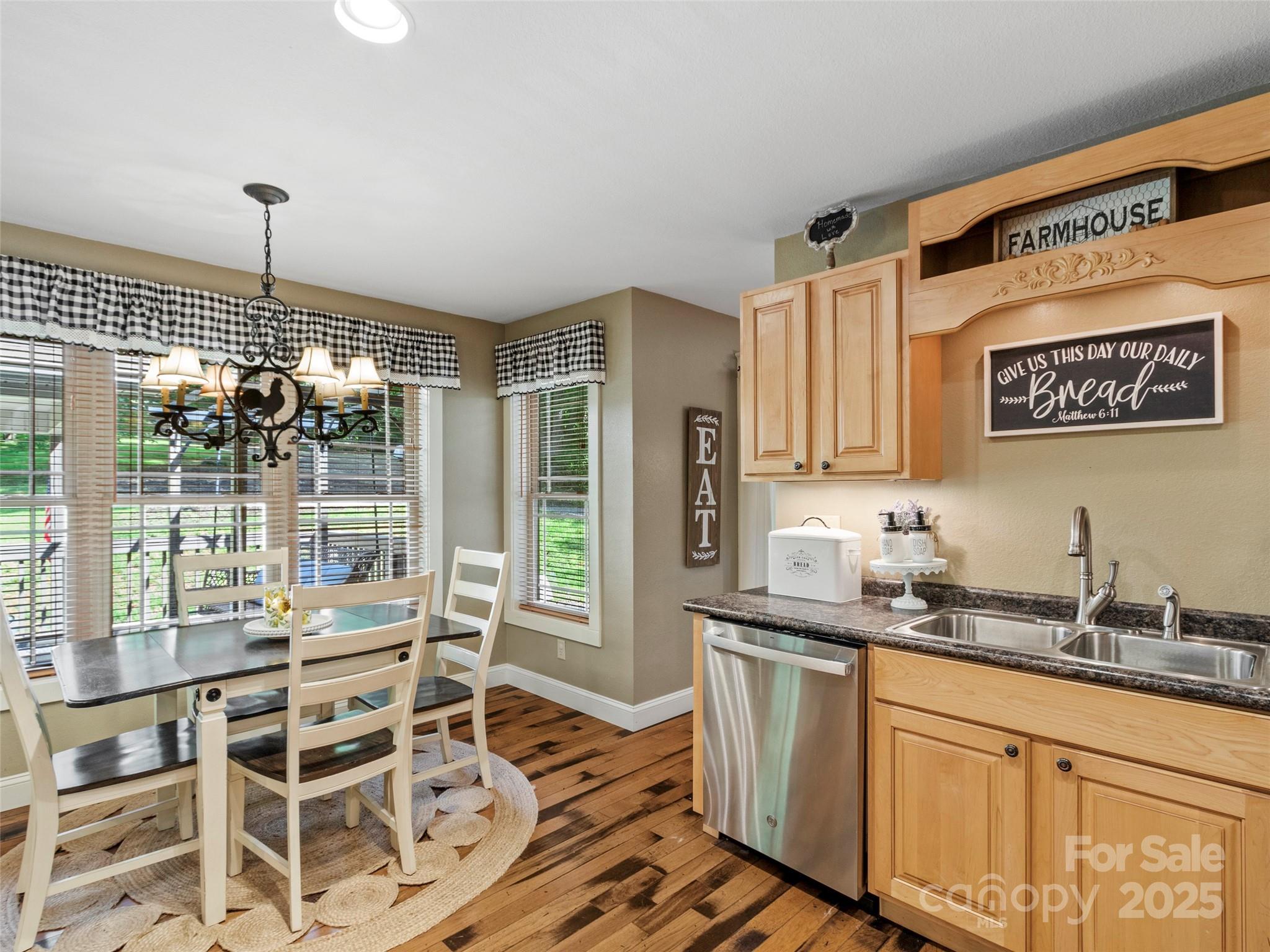 35 Lands End Drive Property Photo 7