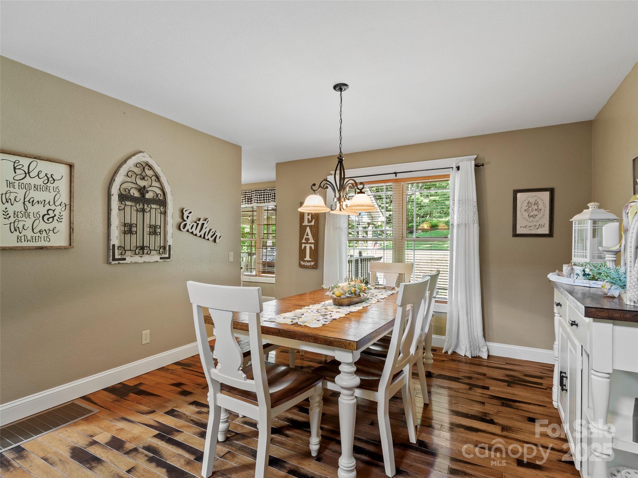 35 Lands End Drive Property Photo 10