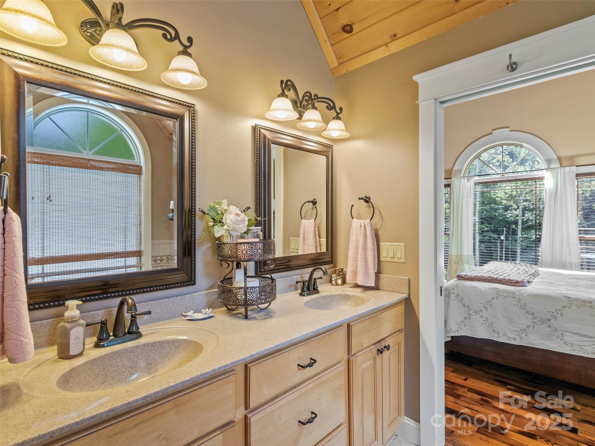 35 Lands End Drive Property Photo 14