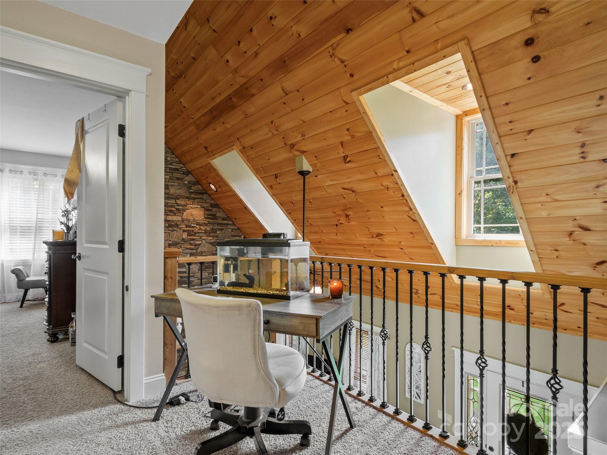 35 Lands End Drive Property Photo 17