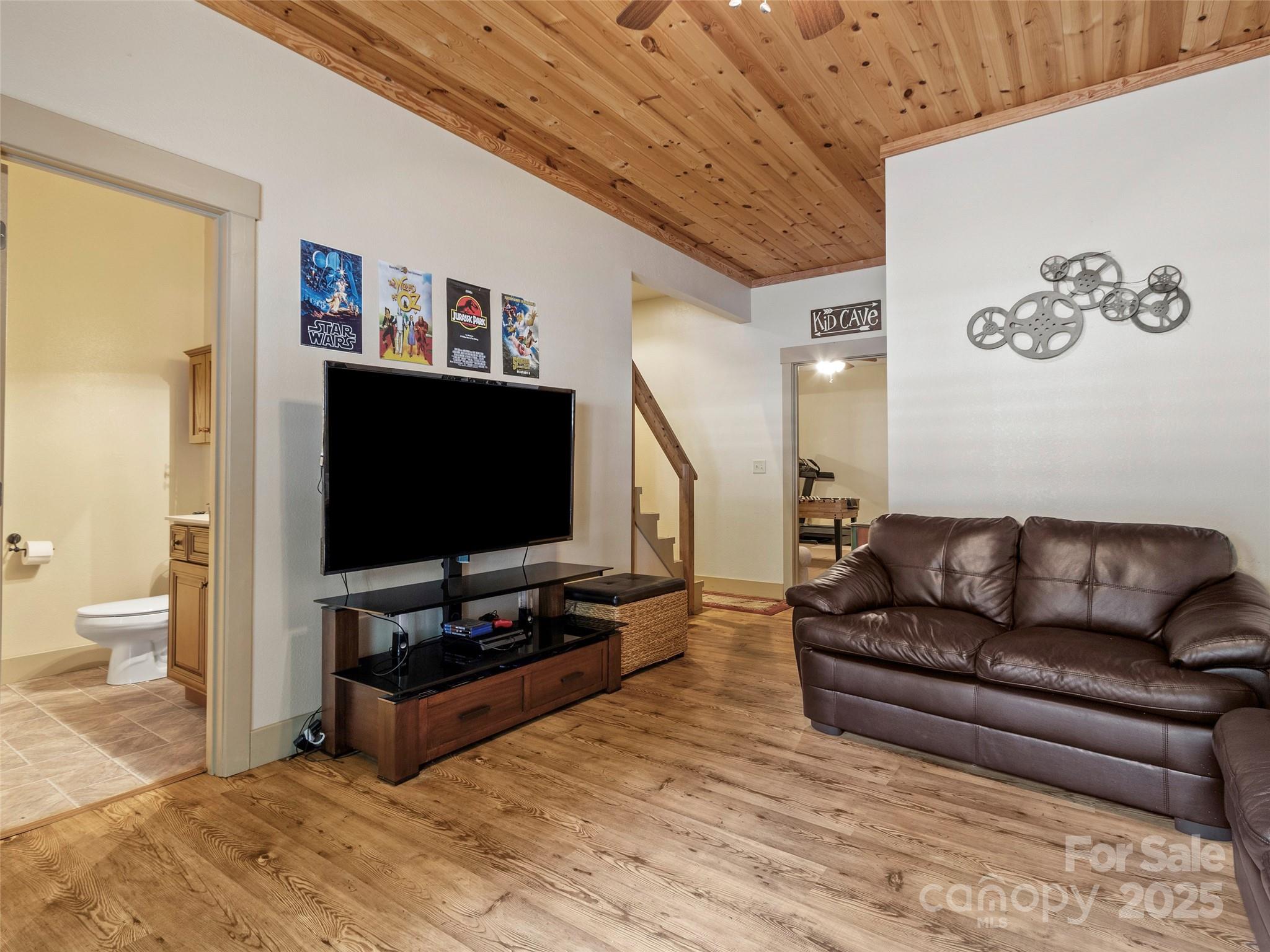 35 Lands End Drive Property Photo 24