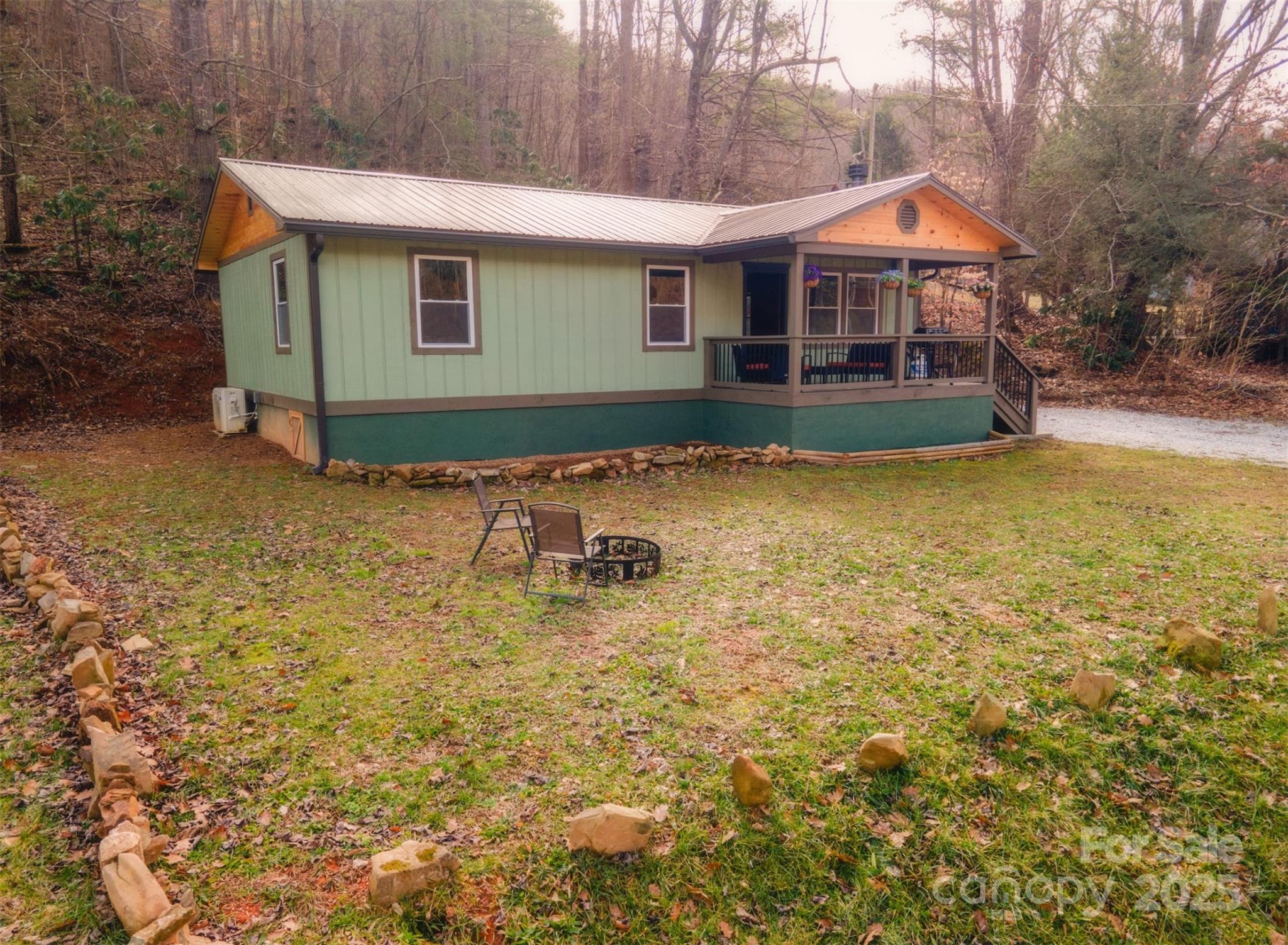23 Honeysuckle Ridge Property Photo 5