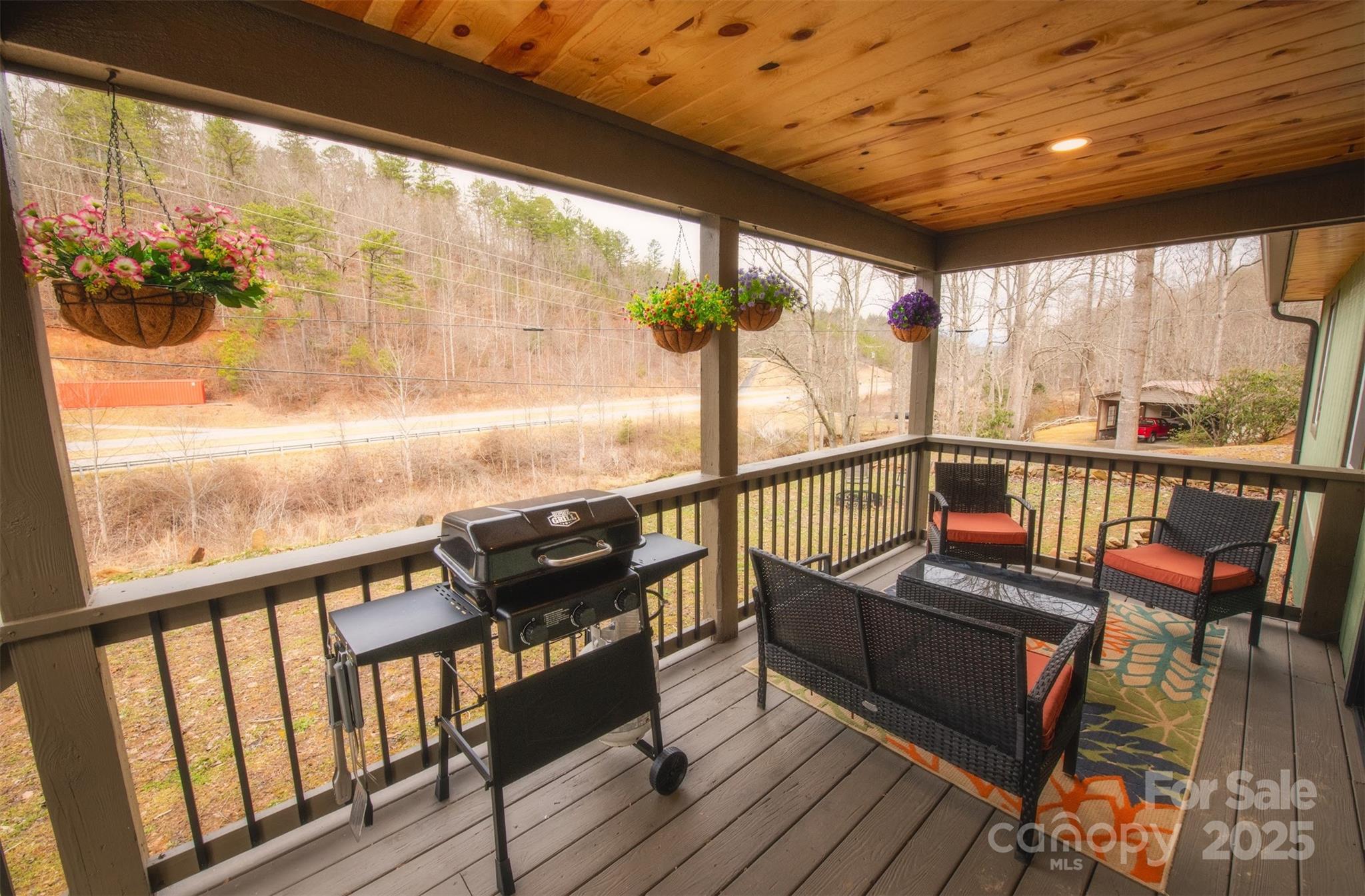 23 Honeysuckle Ridge Property Photo 8