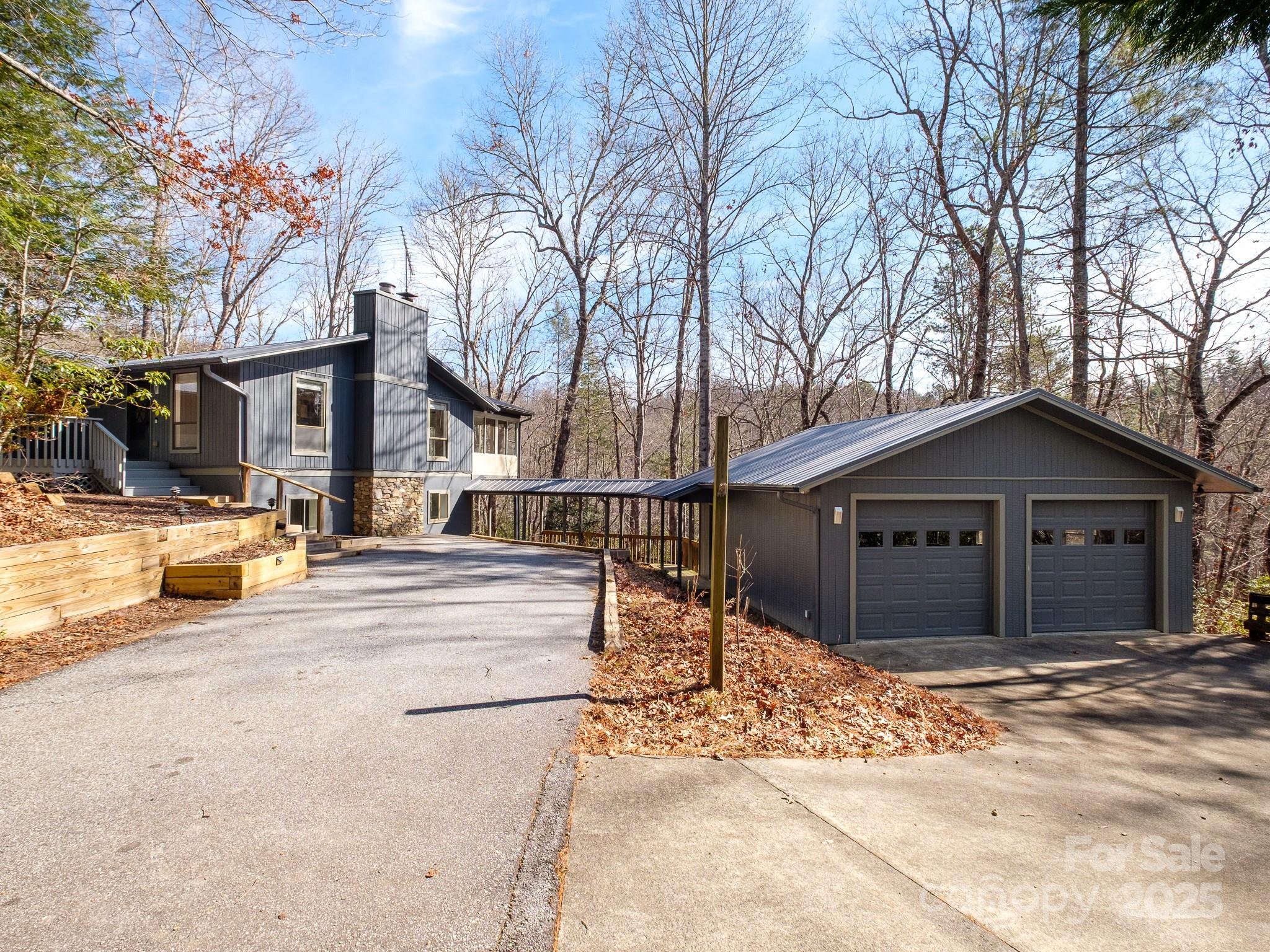 1528 Ugugu Drive Property Photo