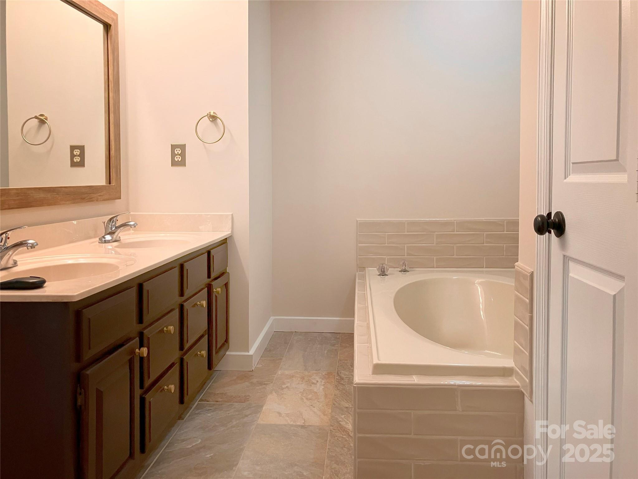 23 Moriah Lane Property Photo 24