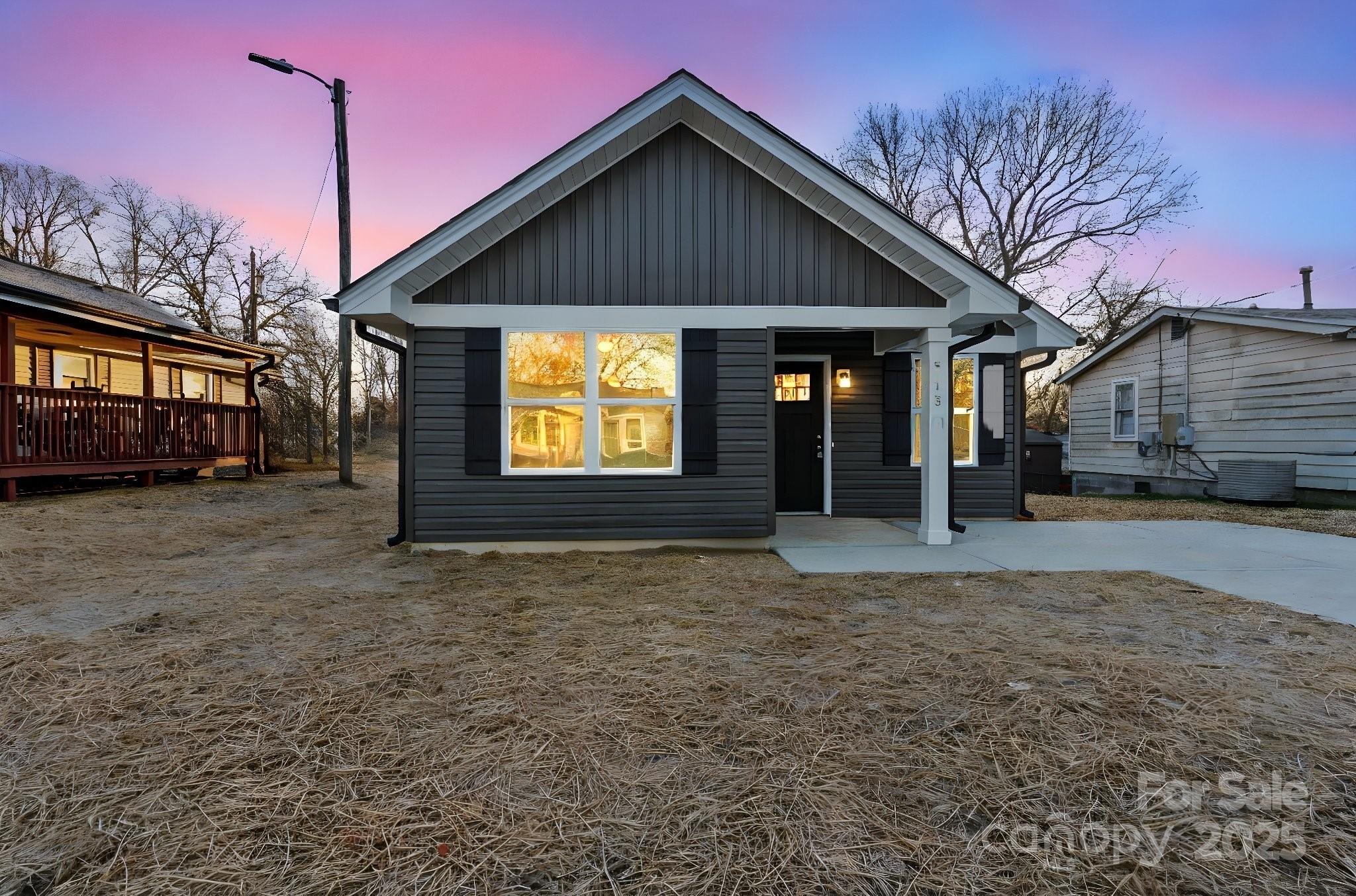 513 Lincoln Street Property Photo