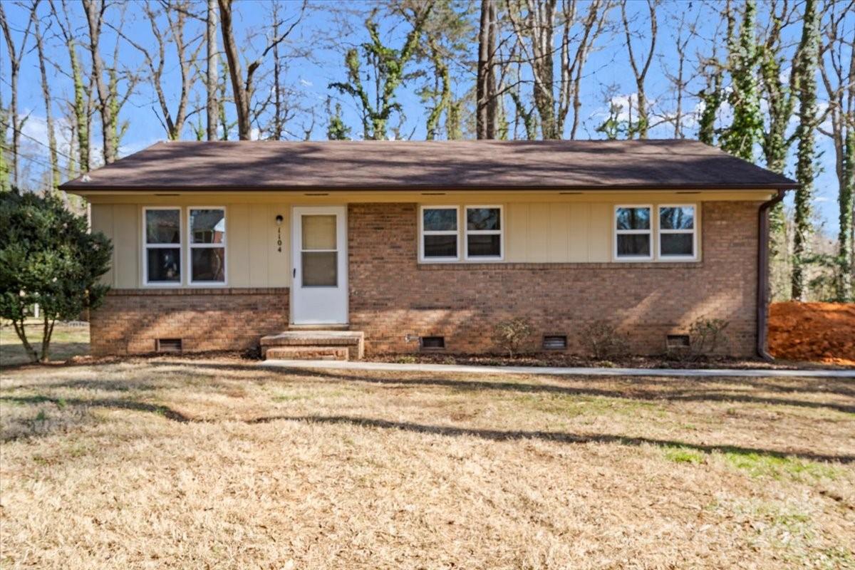 1104 Laurel Street Property Photo