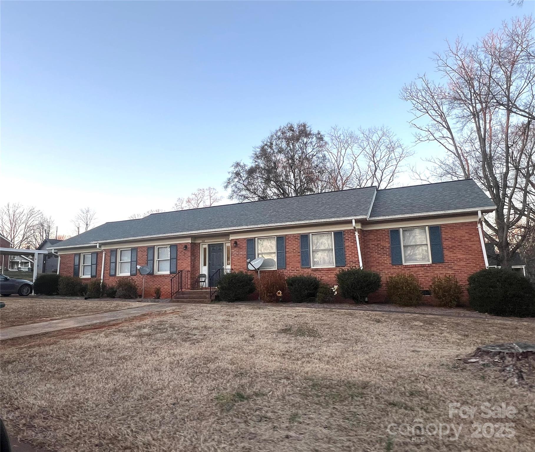 110 E I Street Property Photo