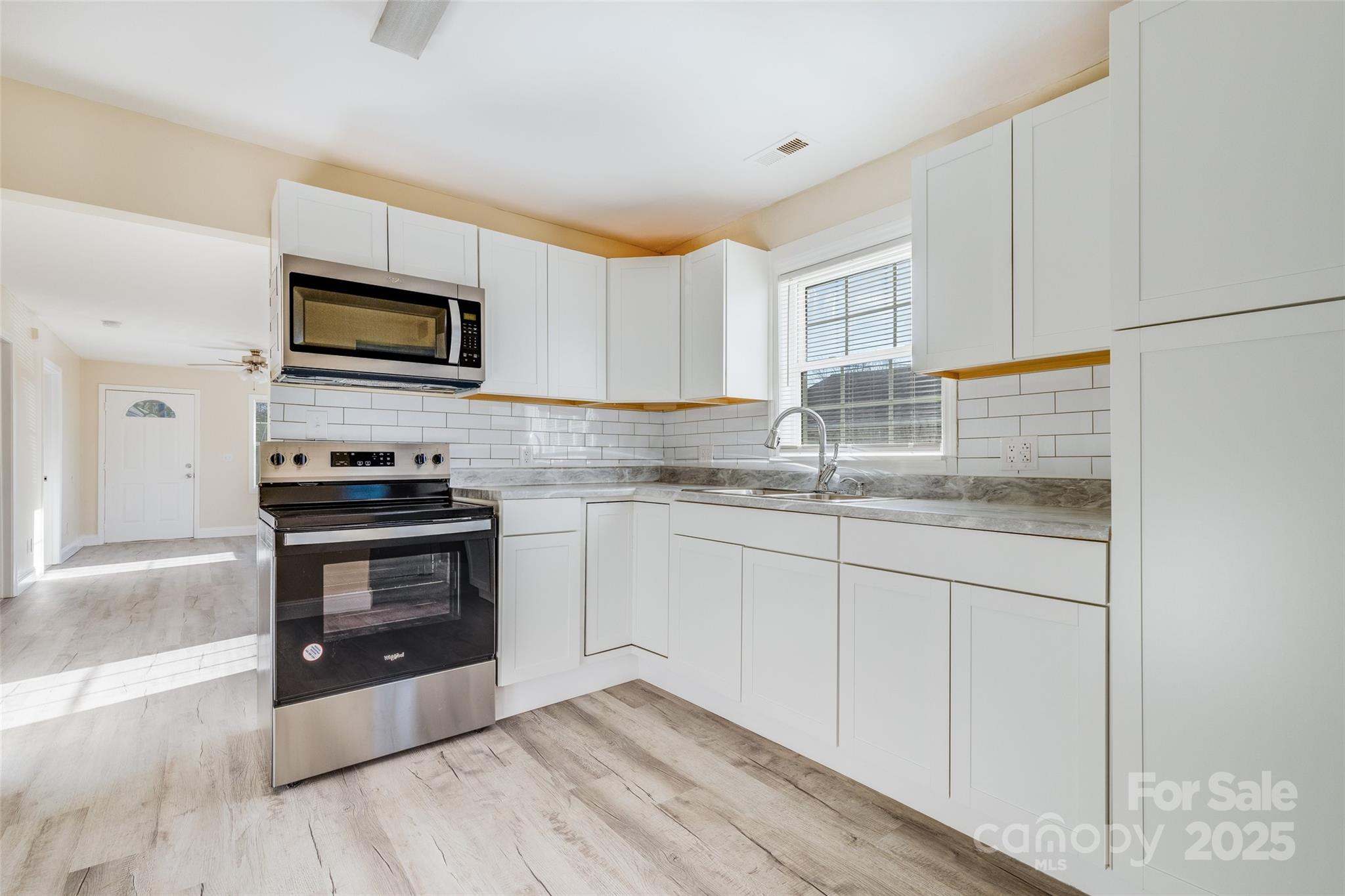 417 Baker Street Extension Property Photo