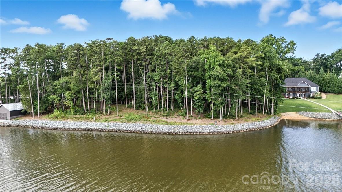 219 Sailors Rest Drive Property Photo 3