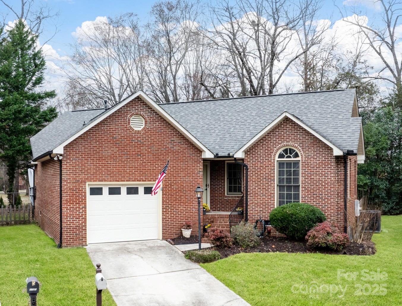 255 Morrow Court Property Photo