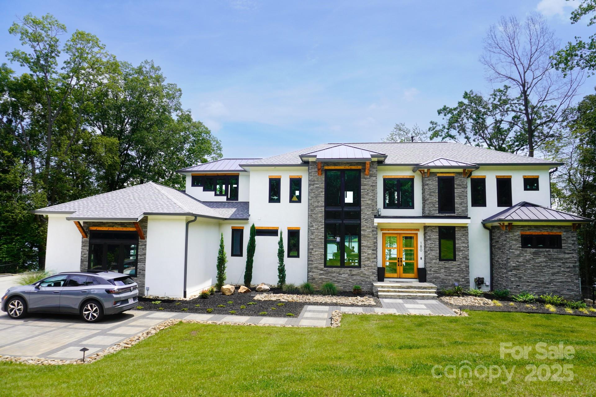 180 Willow Point Road Property Photo 6