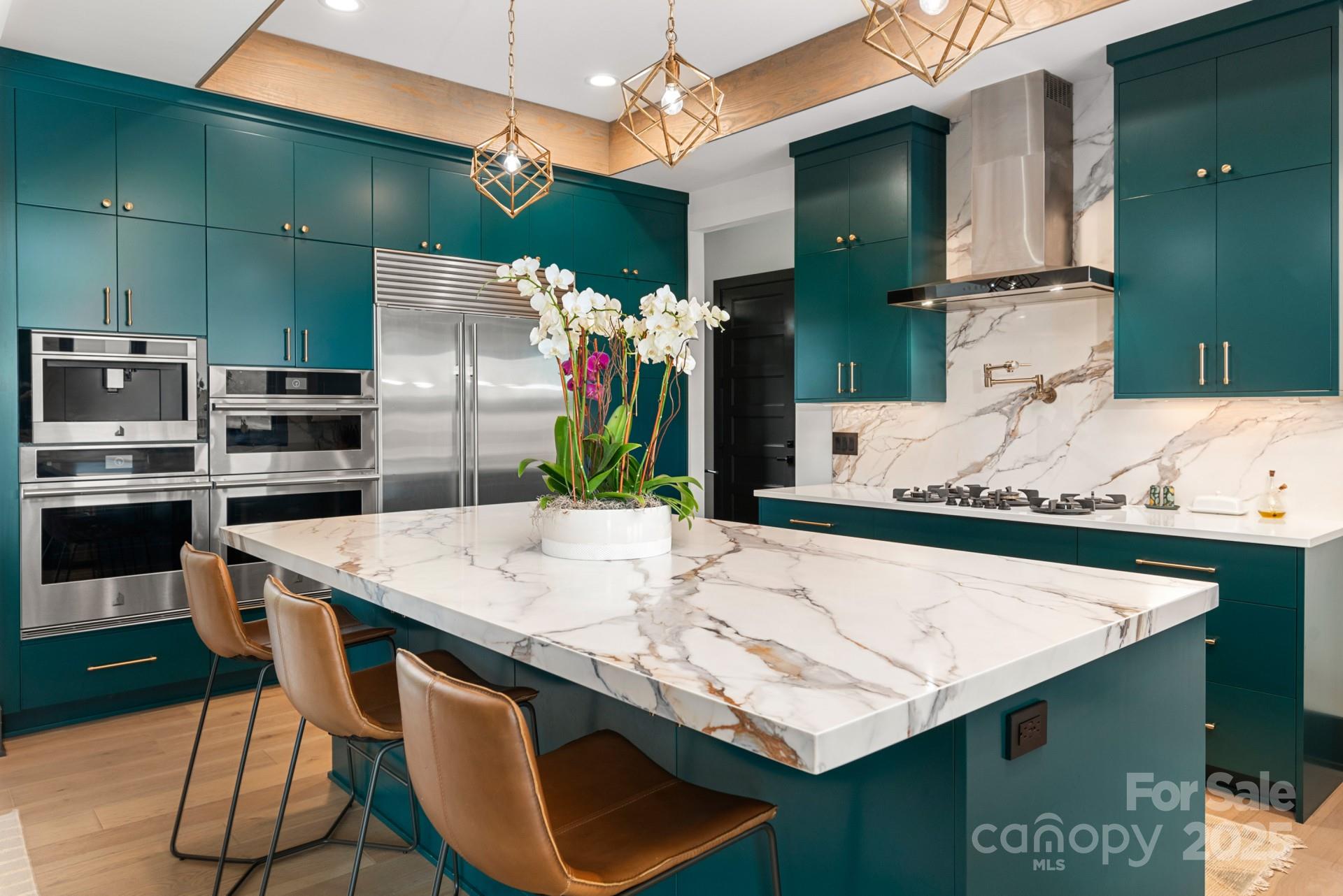 180 Willow Point Road Property Photo 8