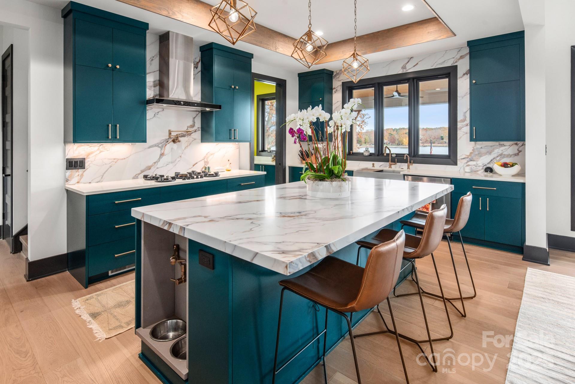 180 Willow Point Road Property Photo 9