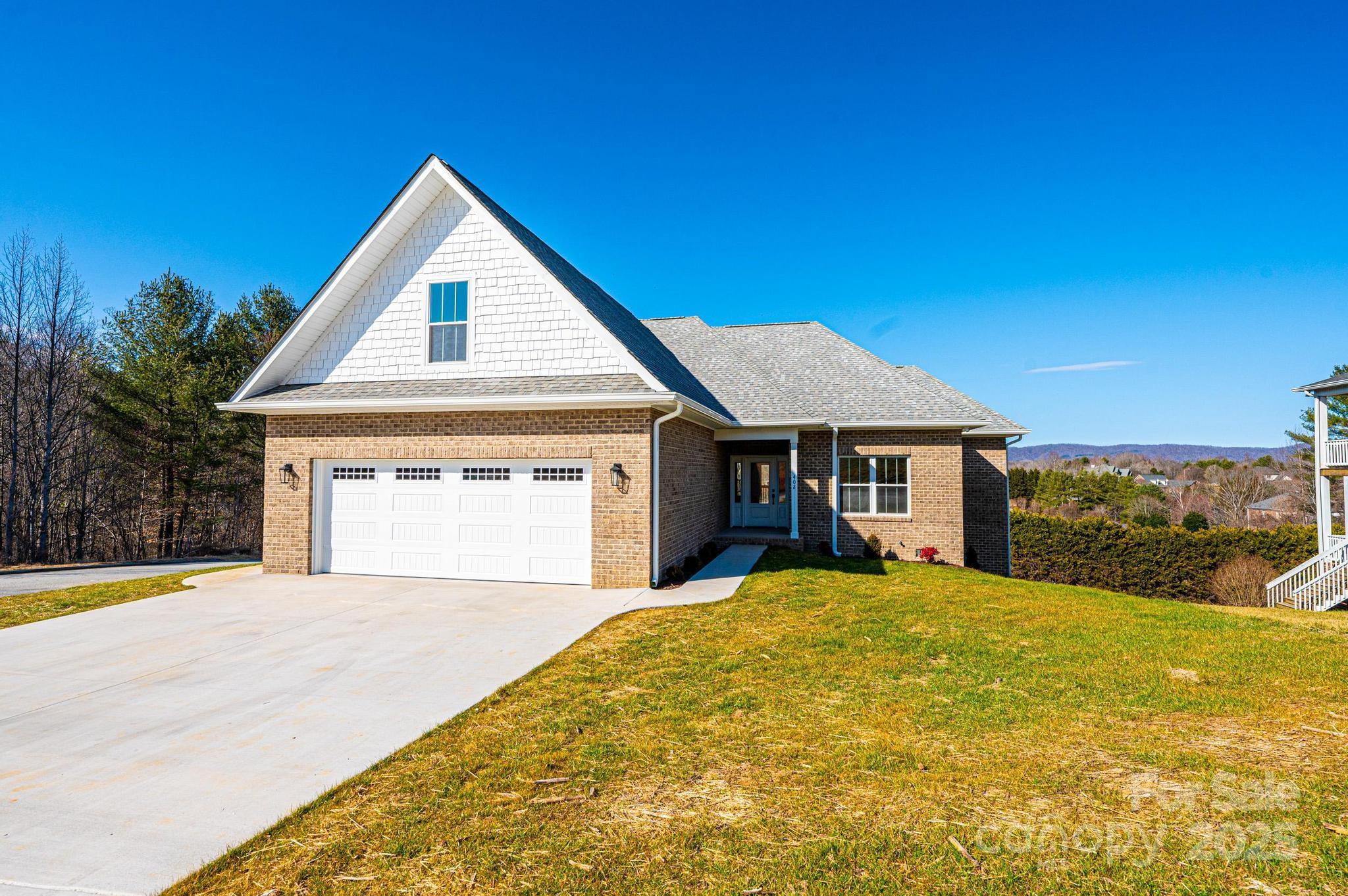 402 Whitmore Street Property Photo
