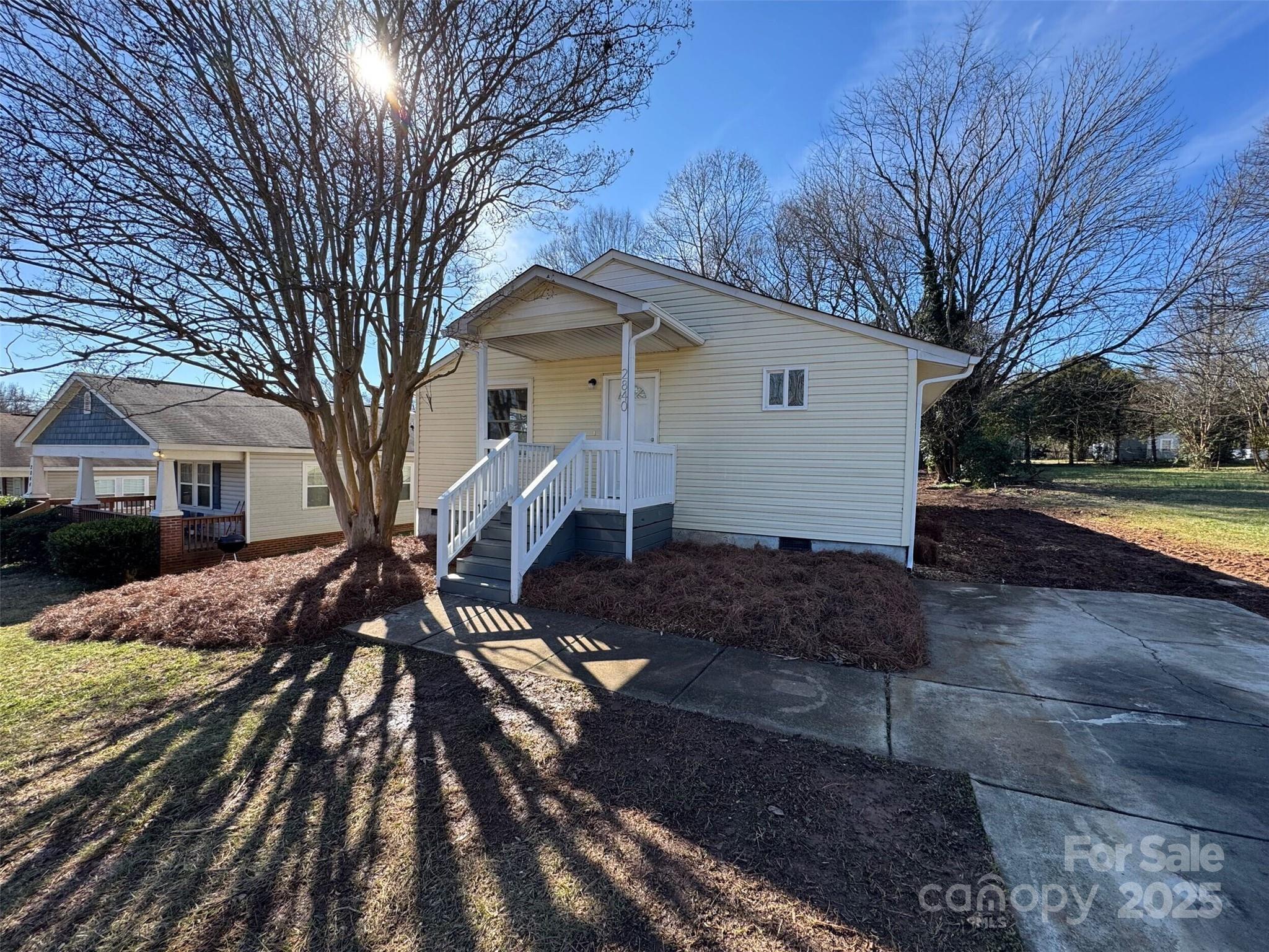 2840 James Street Property Photo