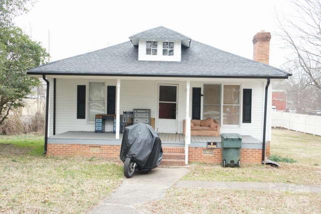 2204 W Second Avenue Property Photo