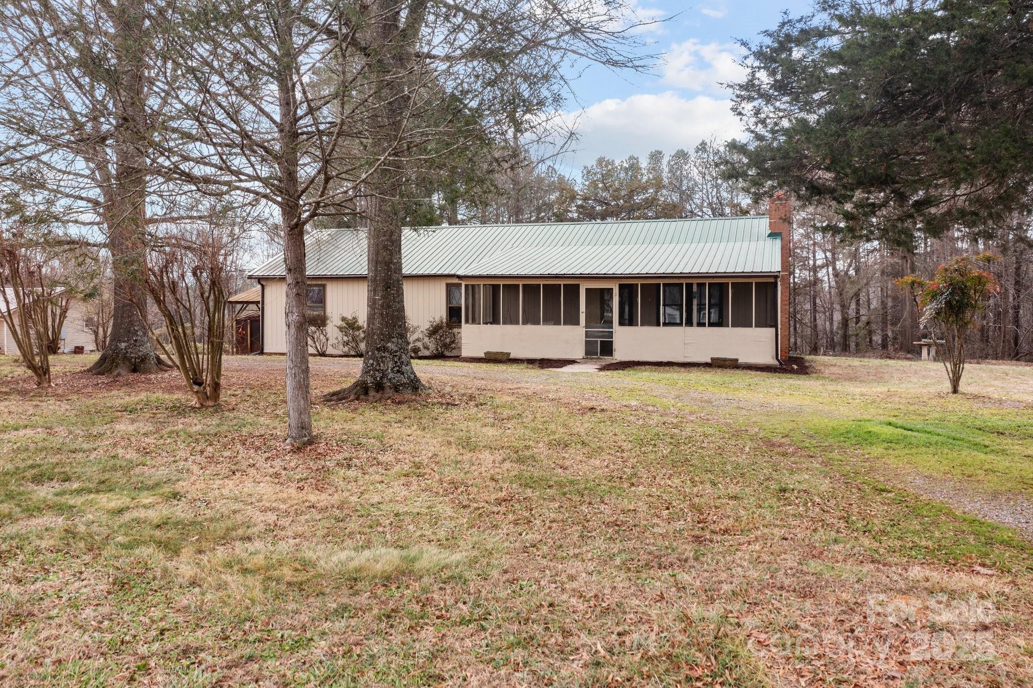 2845 Wood Gate Road Property Photo