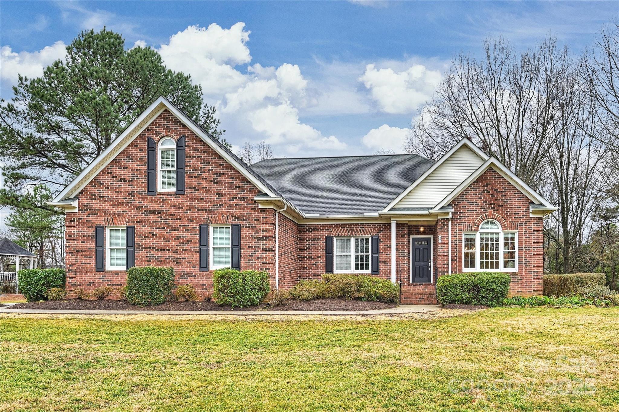 324 Courtney Lane Property Photo