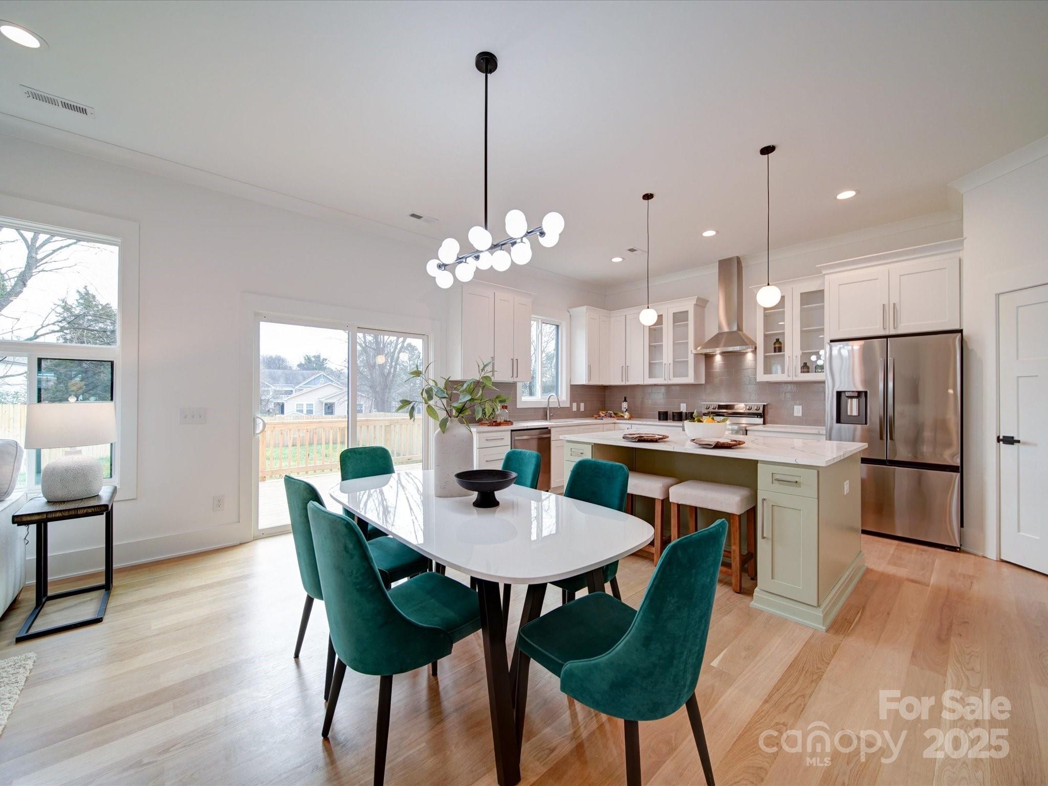 2511 Dundeen Street Property Photo 1
