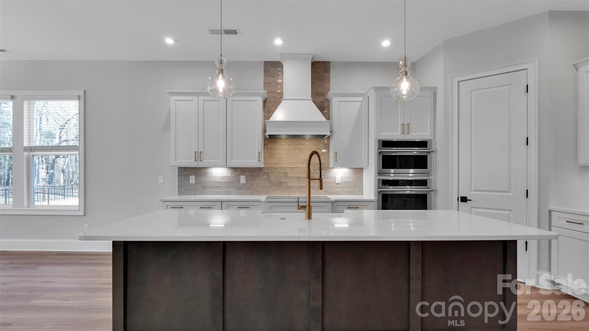 6055 Brush Creek Property Photo 3