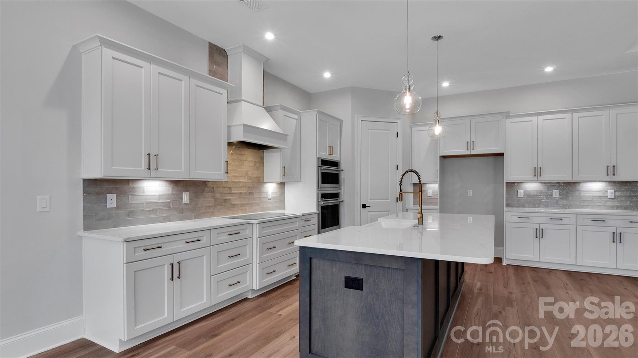 6055 Brush Creek Property Photo 4