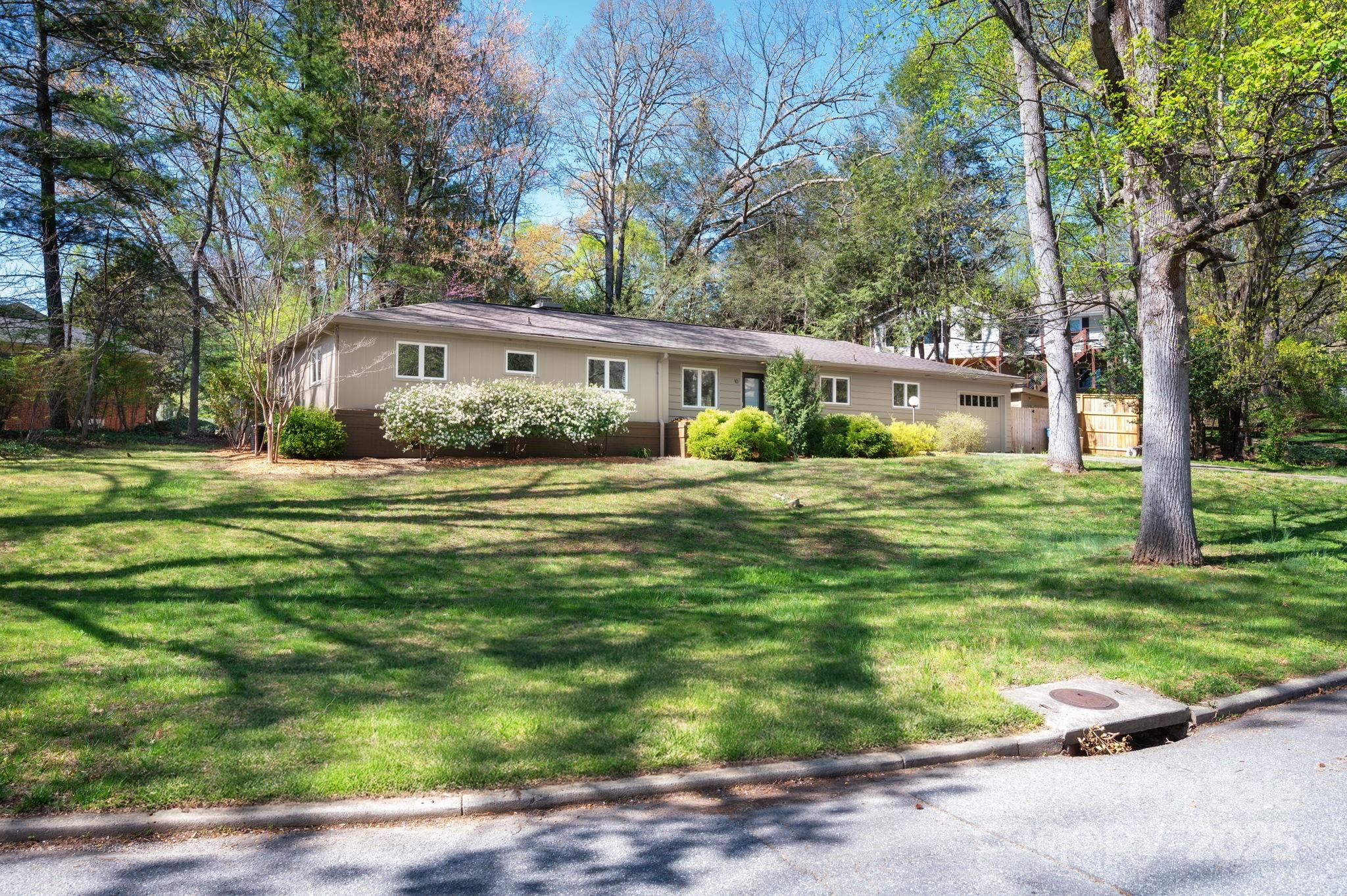 10 Woodcrest Road Property Photo