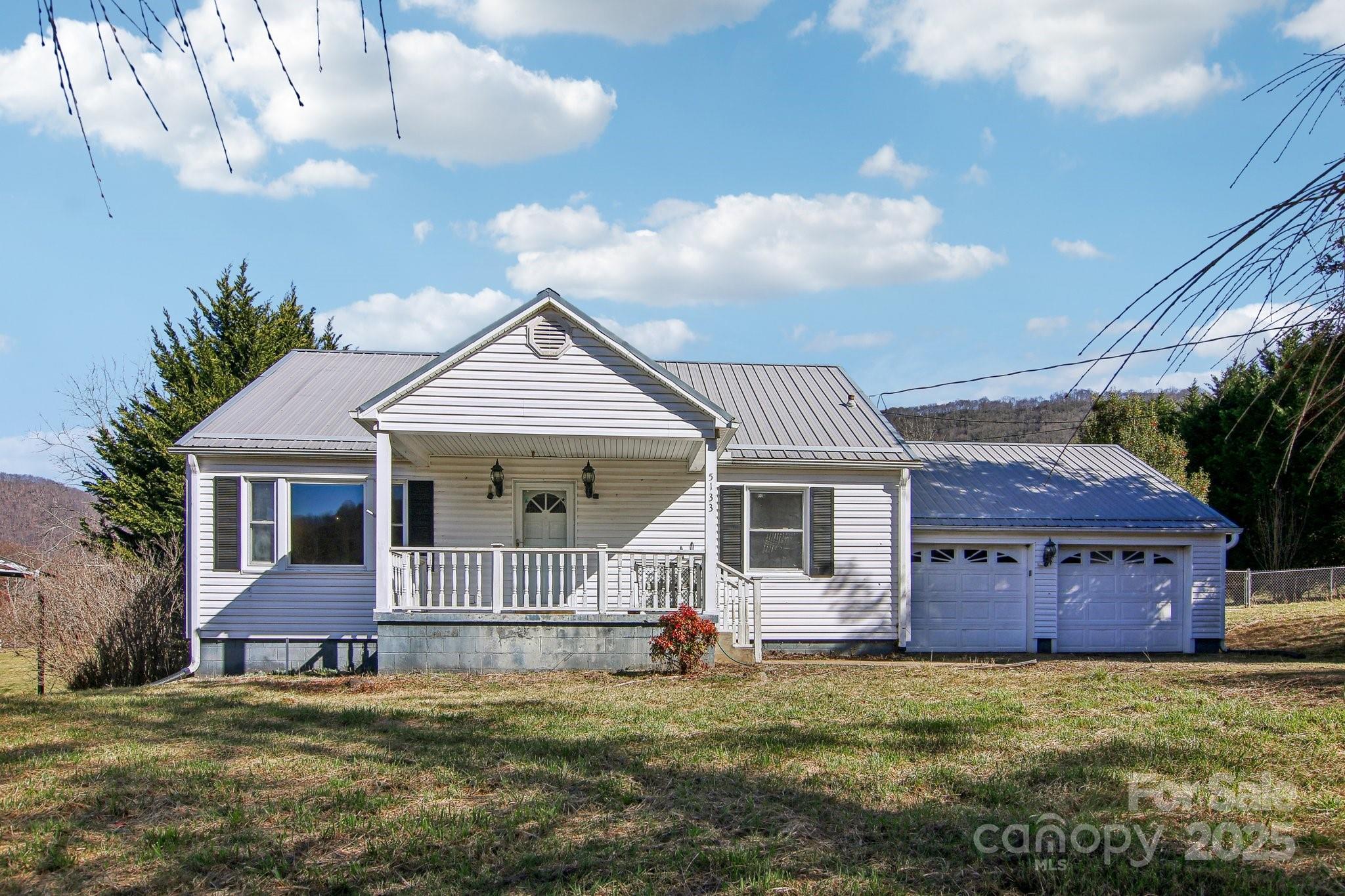 5133 Dutch Cove Road Property Photo