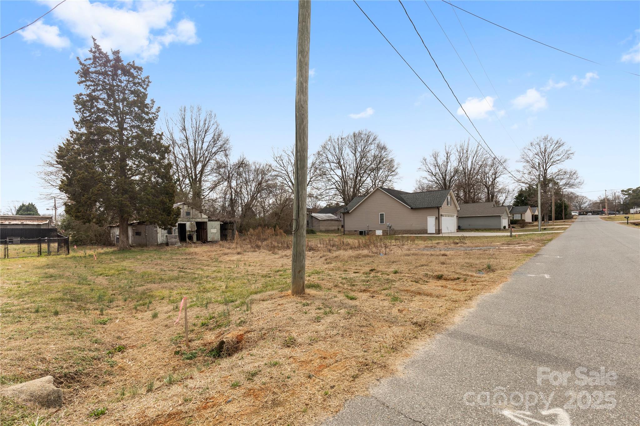 204 E 27th Street Property Photo 4