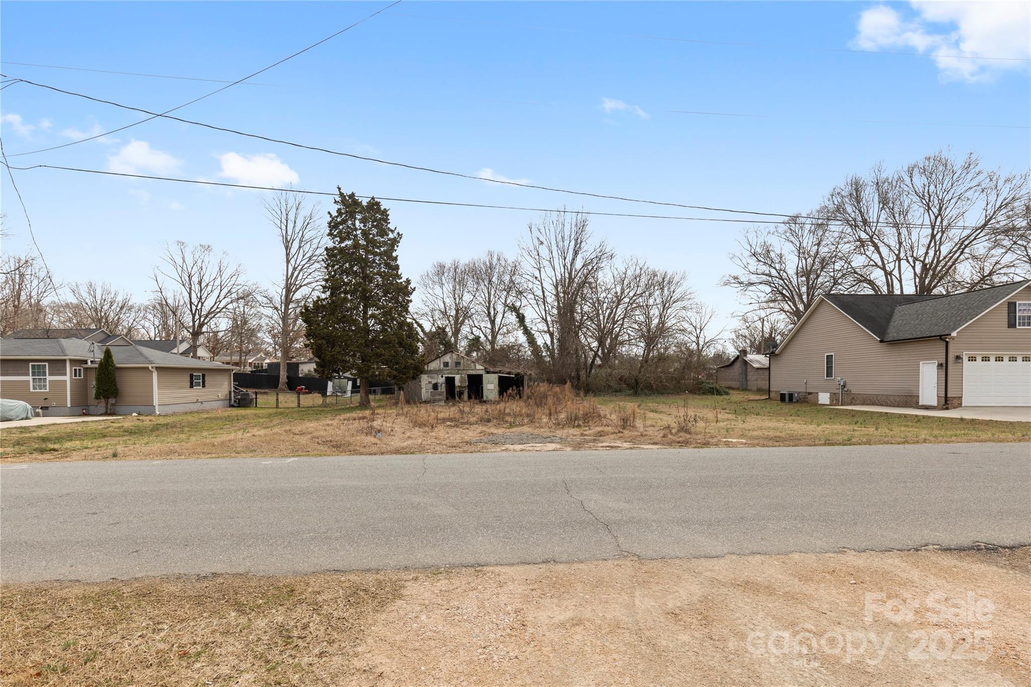 204 E 27th Street Property Photo 5