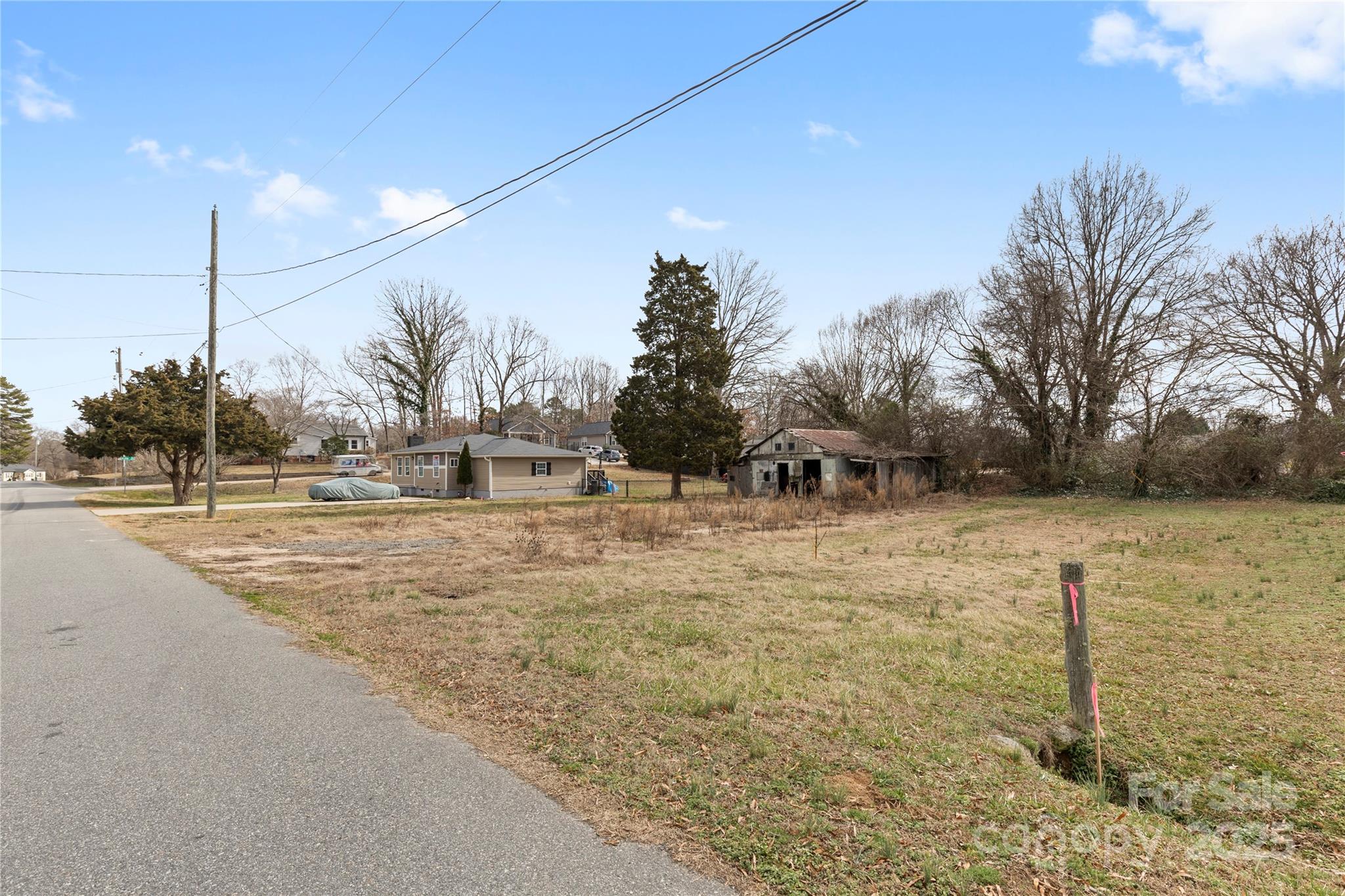 204 E 27th Street Property Photo 6
