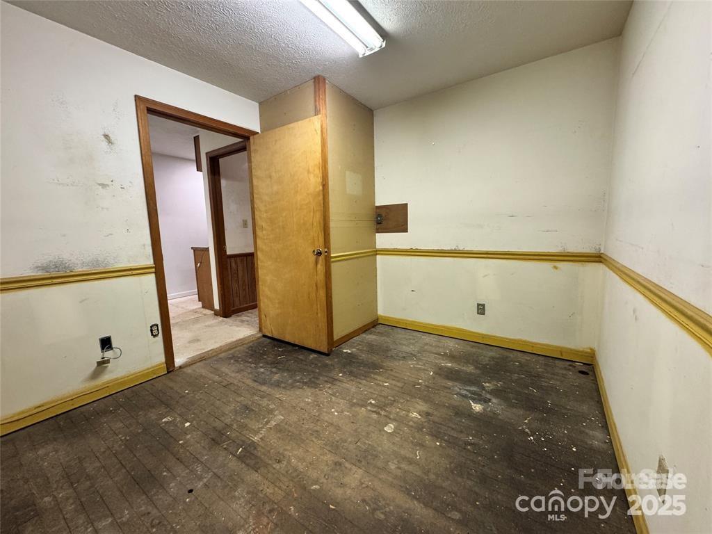 131 4th Avenue Property Photo 11
