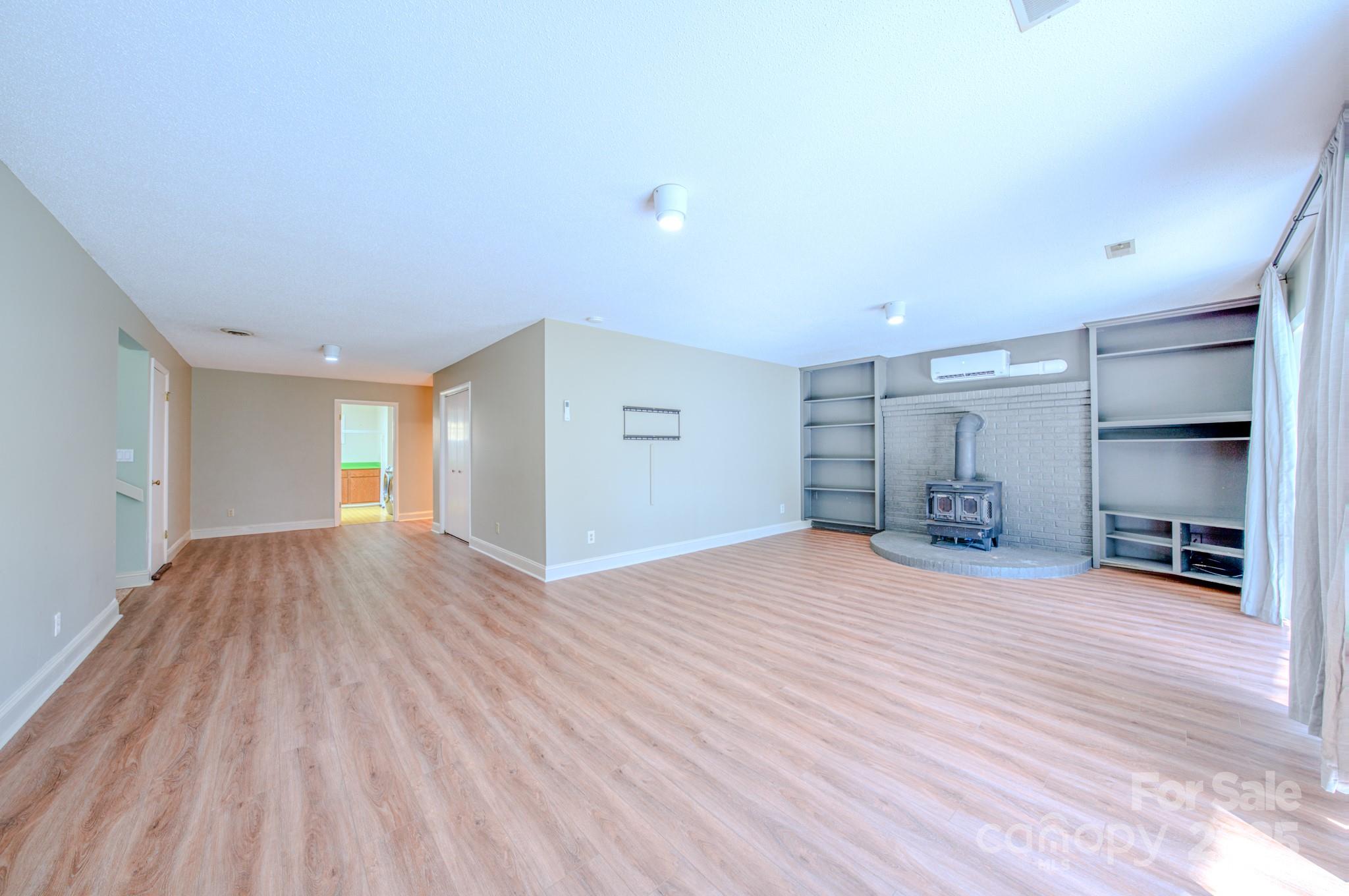 138 Woodhaven Drive Property Photo 16