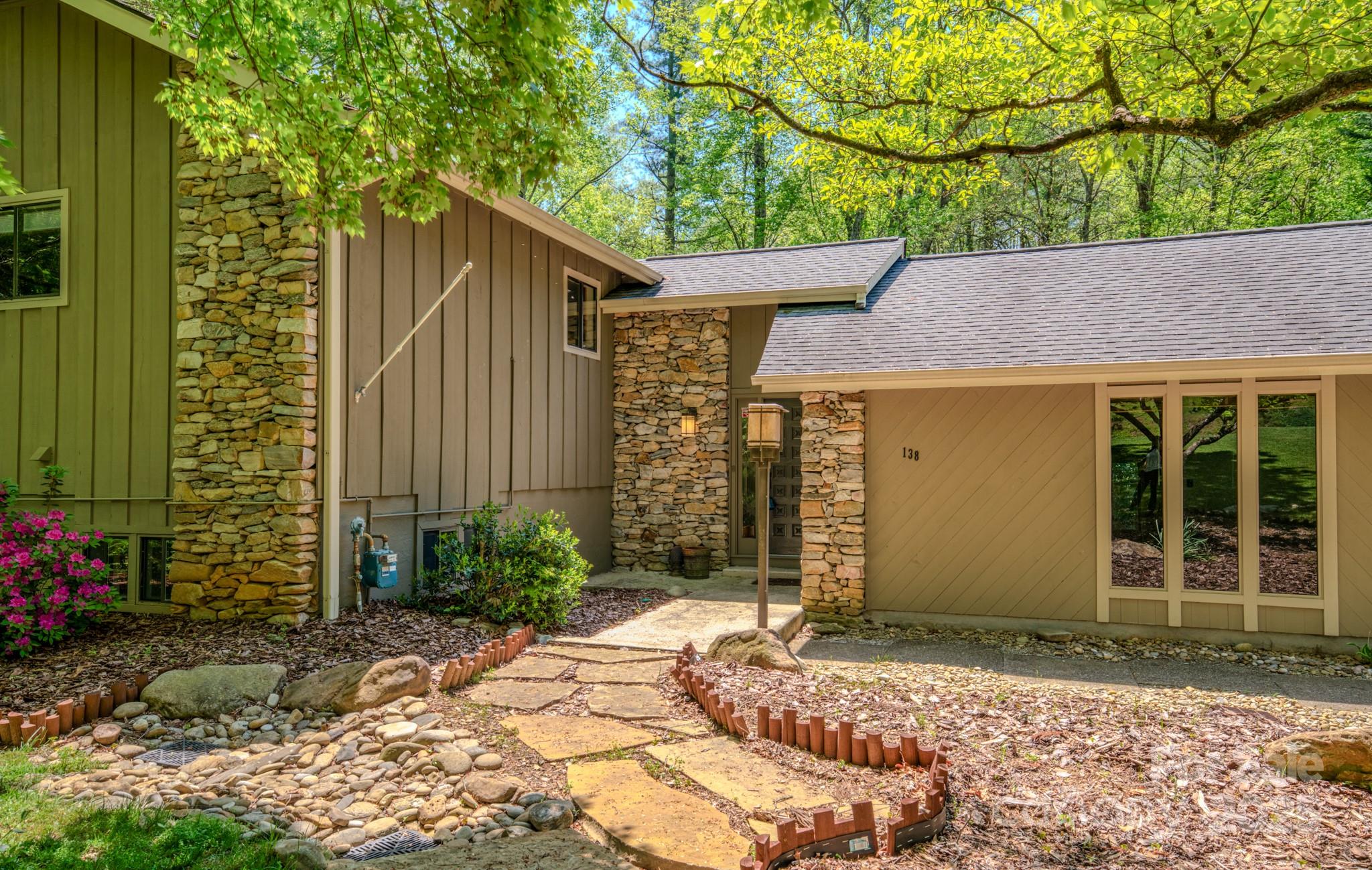 138 Woodhaven Drive Property Photo 29