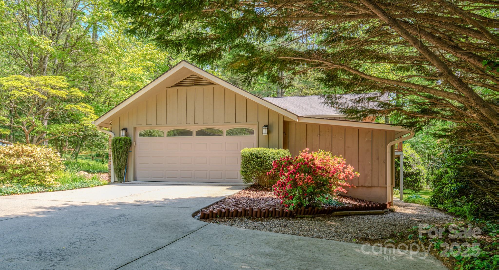 138 Woodhaven Drive Property Photo 30