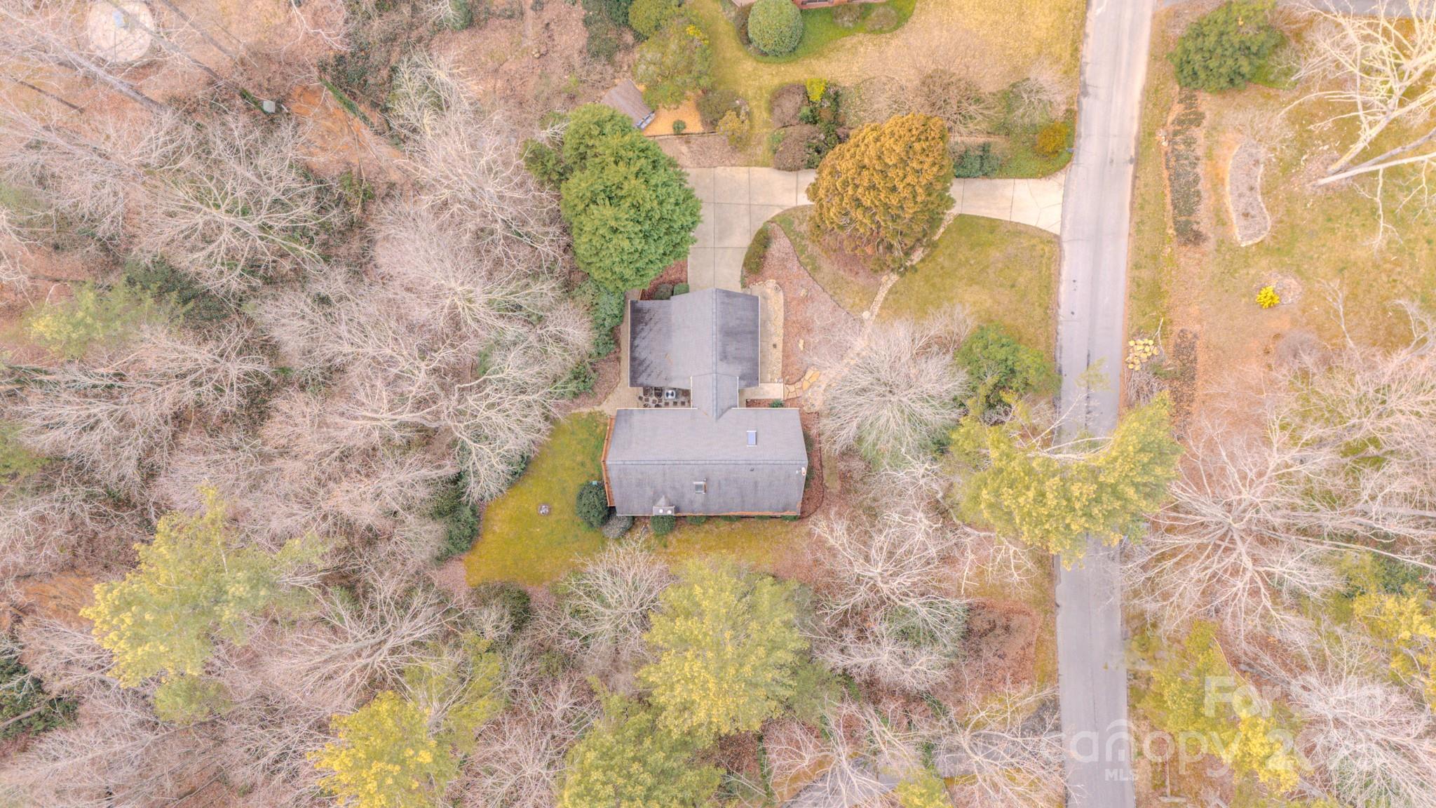 138 Woodhaven Drive Property Photo 33