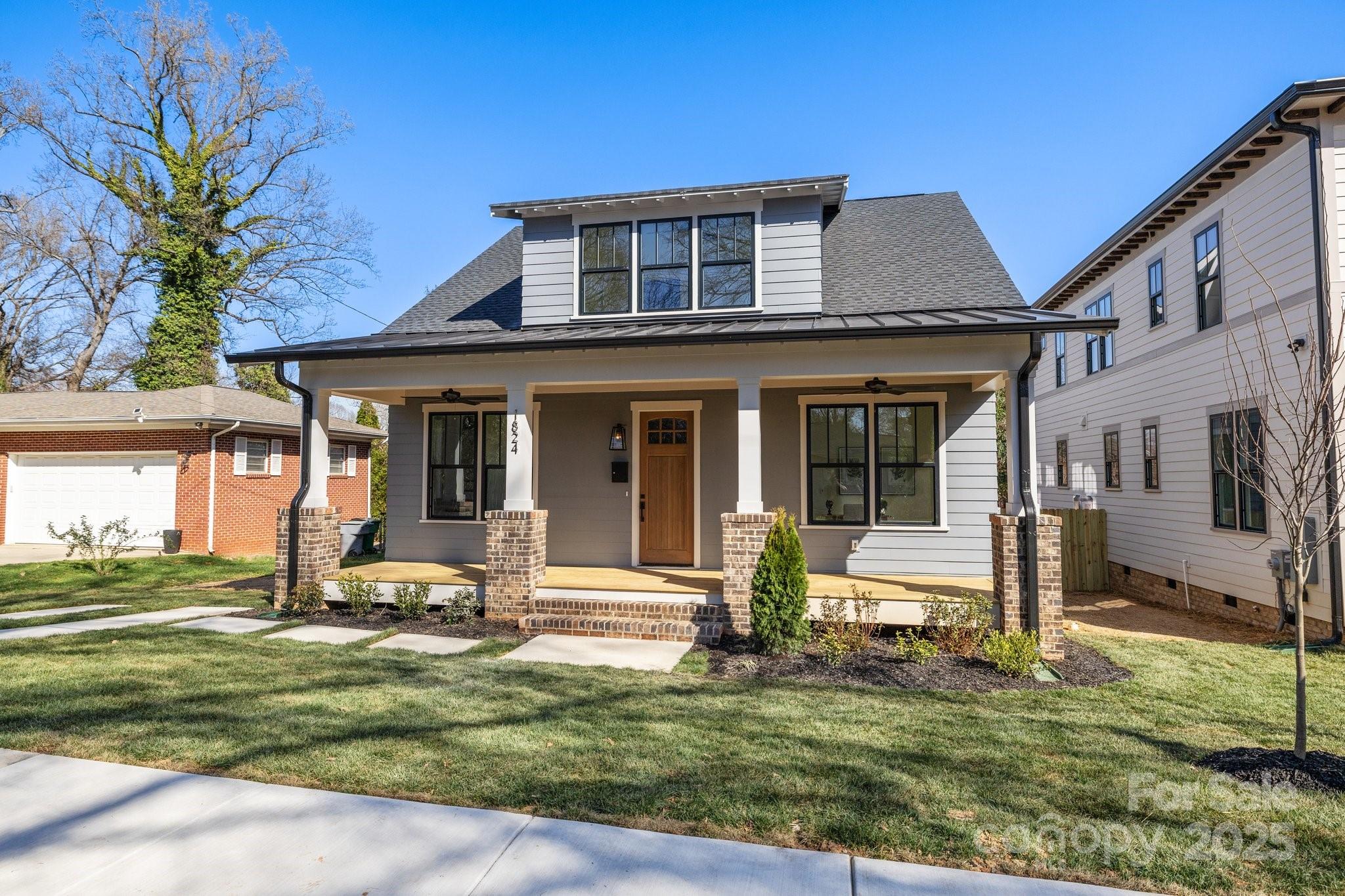 1824 Haines Street Property Photo 2