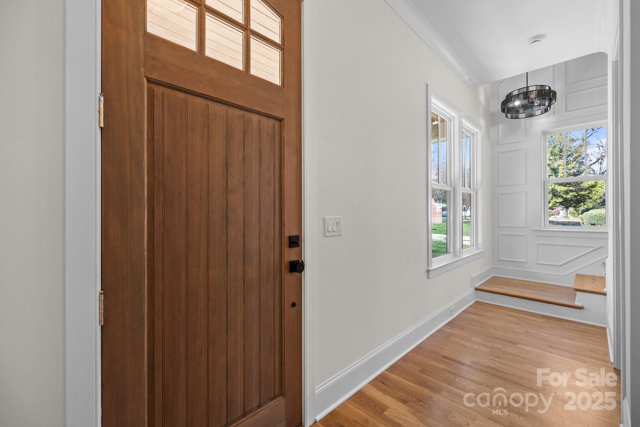 1824 Haines Street Property Photo 6