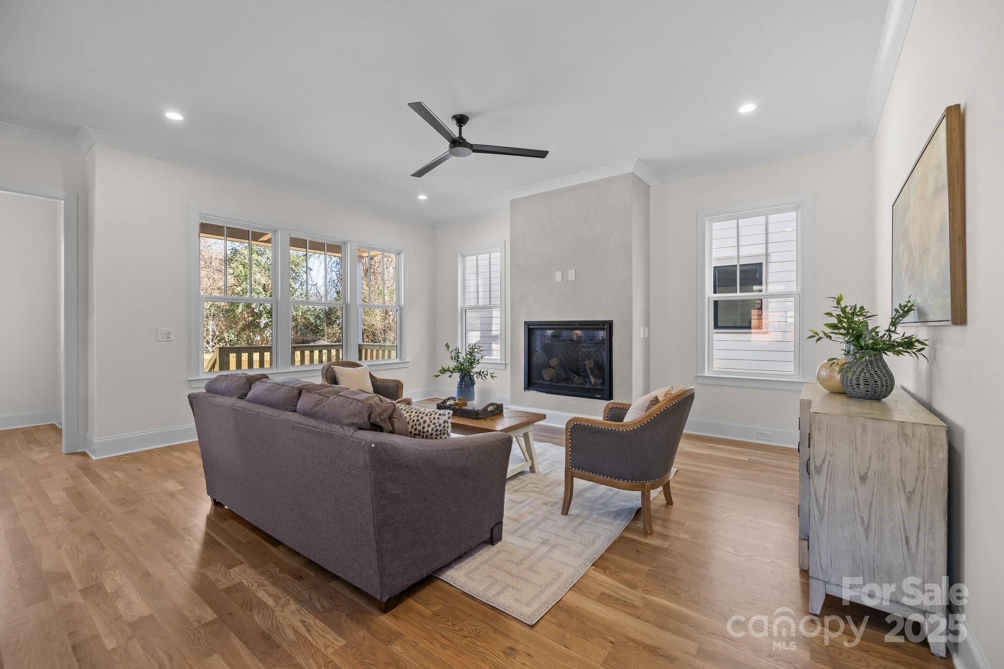 1824 Haines Street Property Photo 11