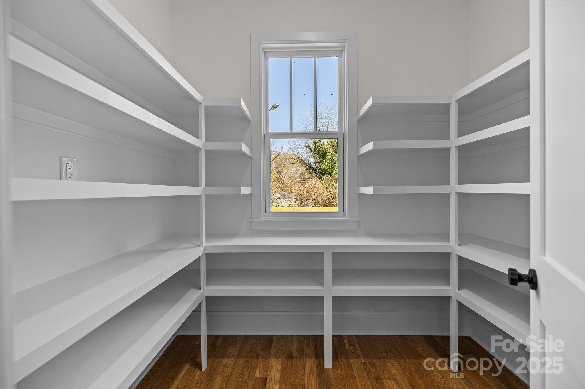 1824 Haines Street Property Photo 16