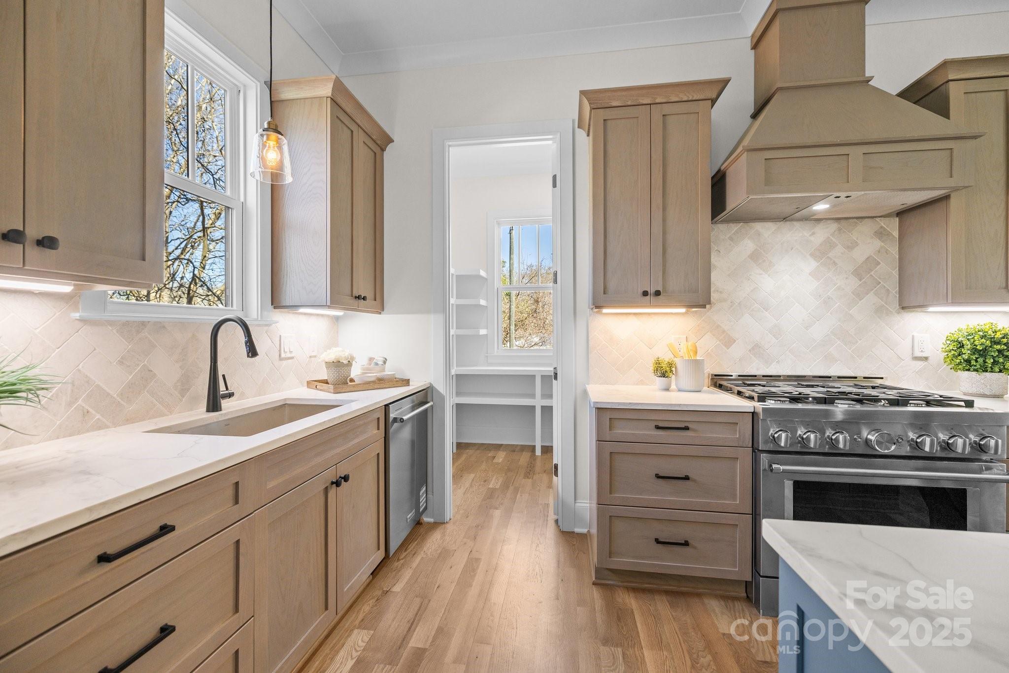 1824 Haines Street Property Photo 17