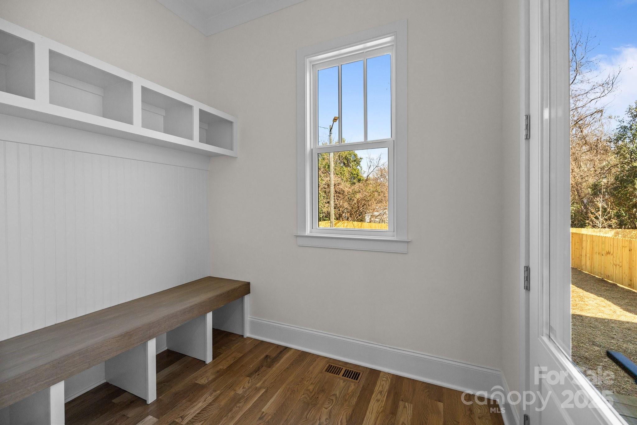 1824 Haines Street Property Photo 18