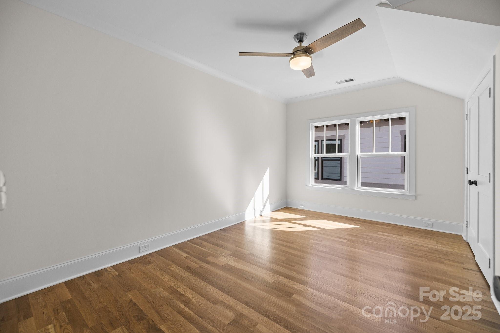1824 Haines Street Property Photo 25