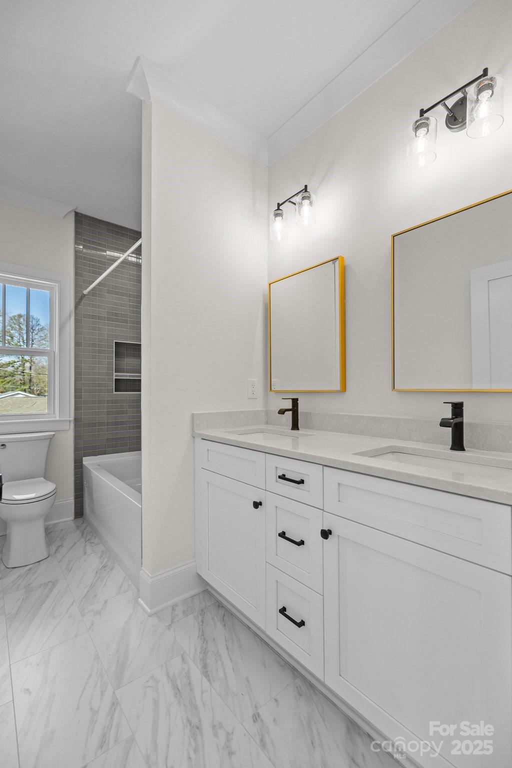 1824 Haines Street Property Photo 27
