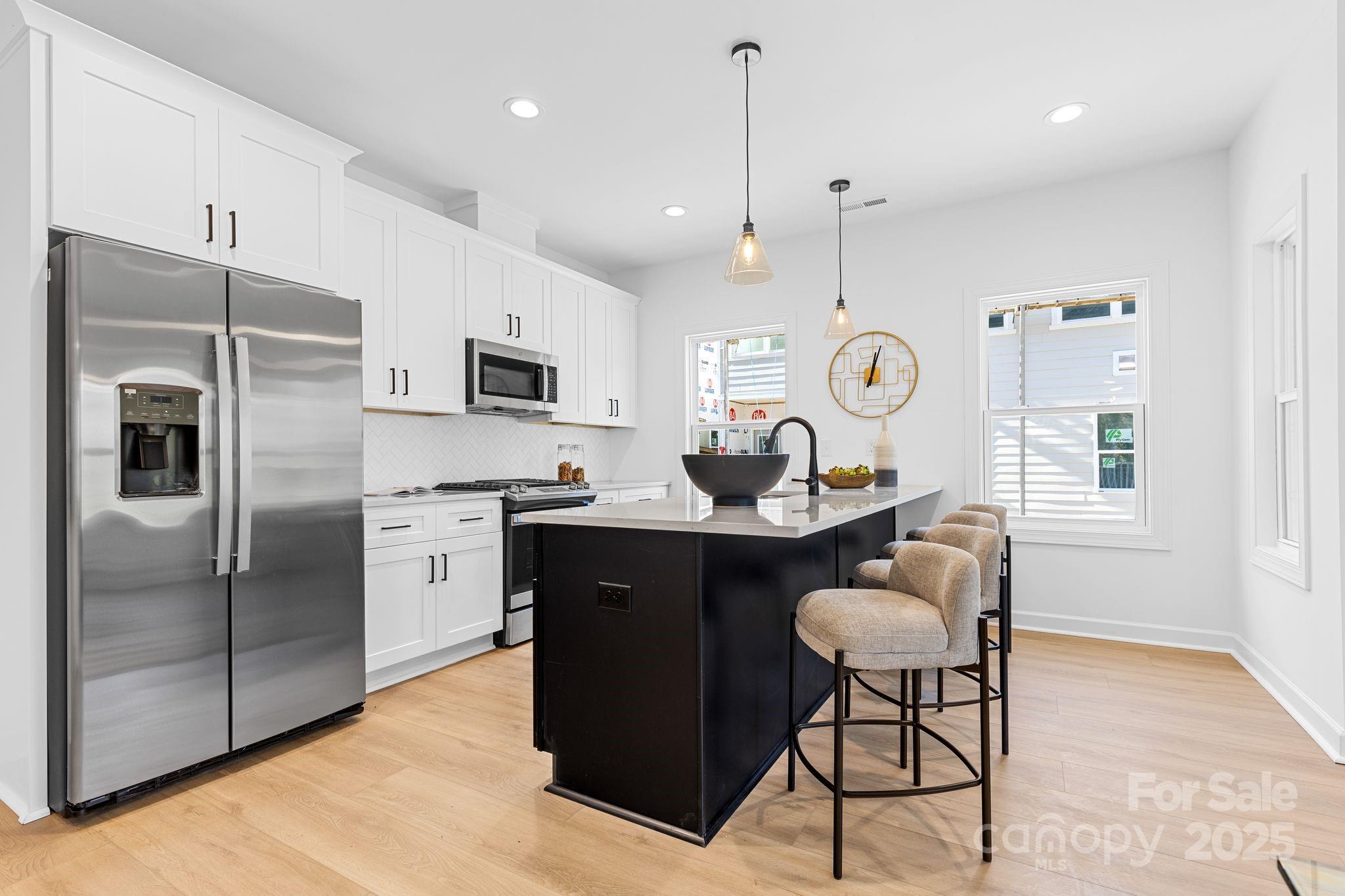 3816 Odom Way Property Photo 4