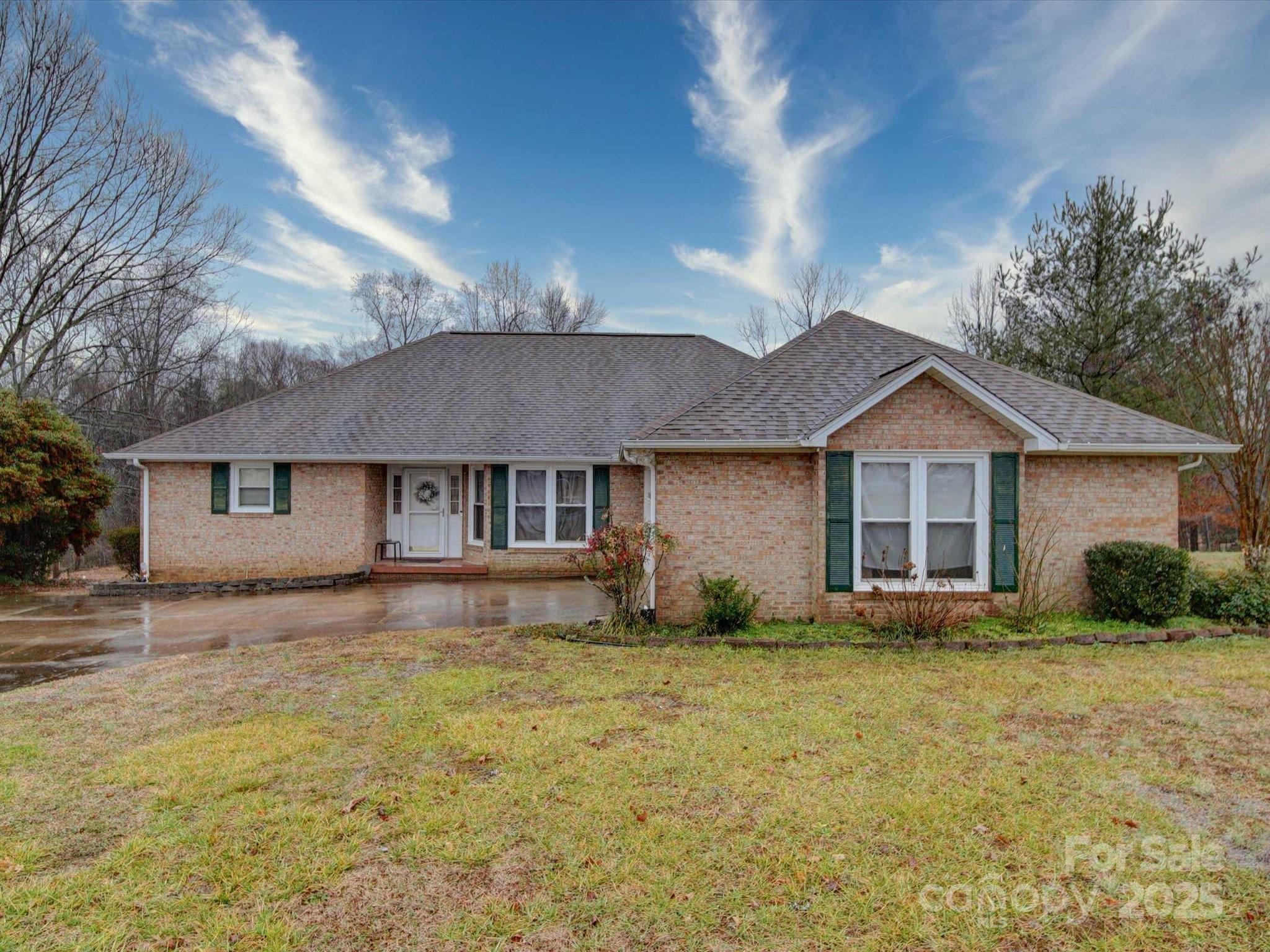 112 Jeremy Drive Property Photo
