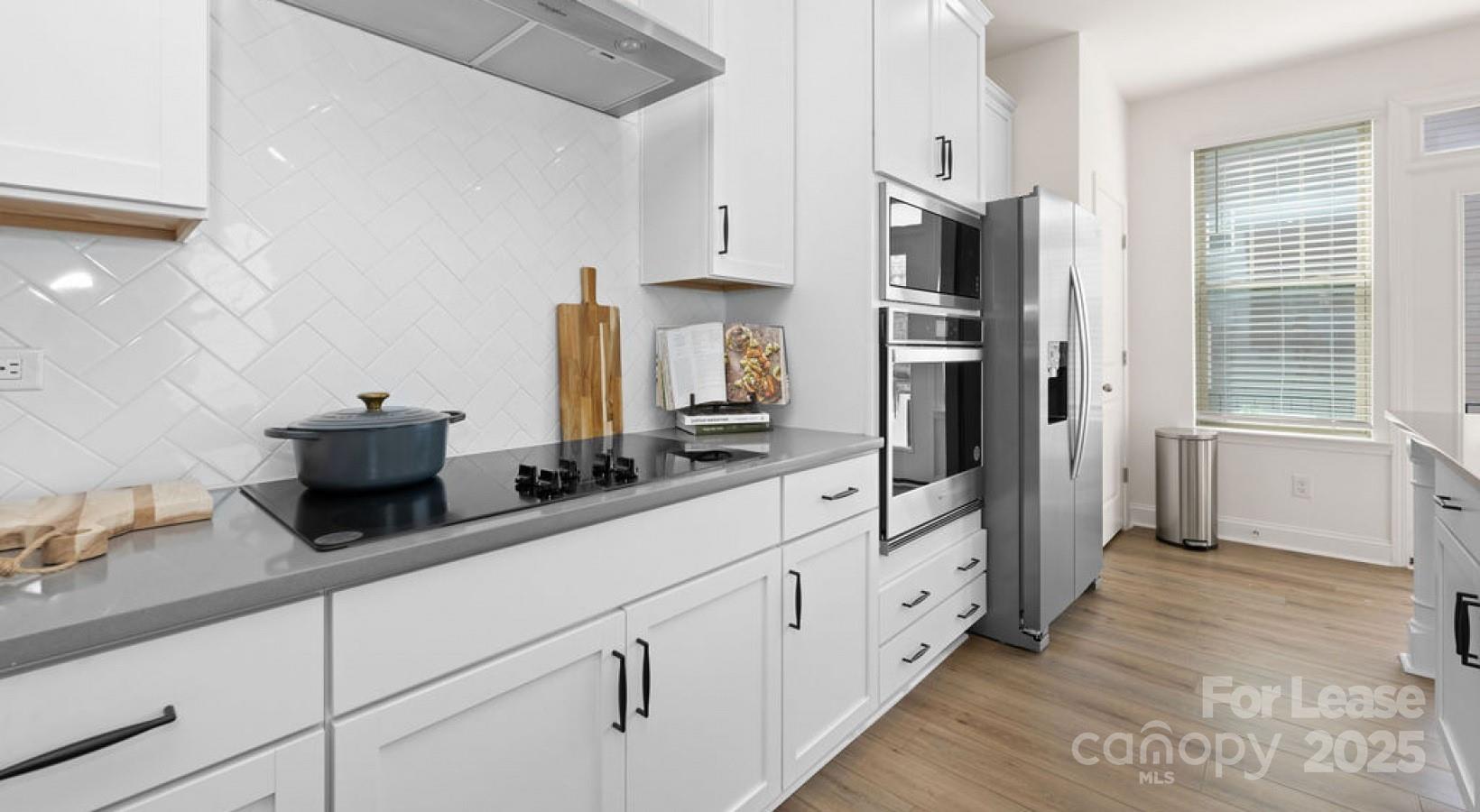 2635 W Trade Street Asher Property Photo 4