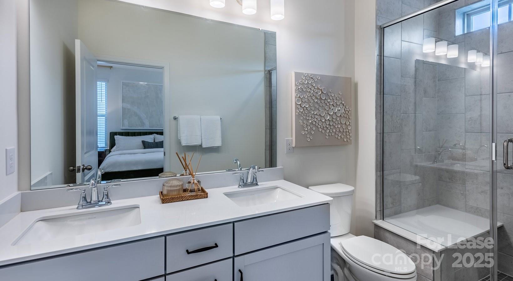 2635 W Trade Street Asher Property Photo 10